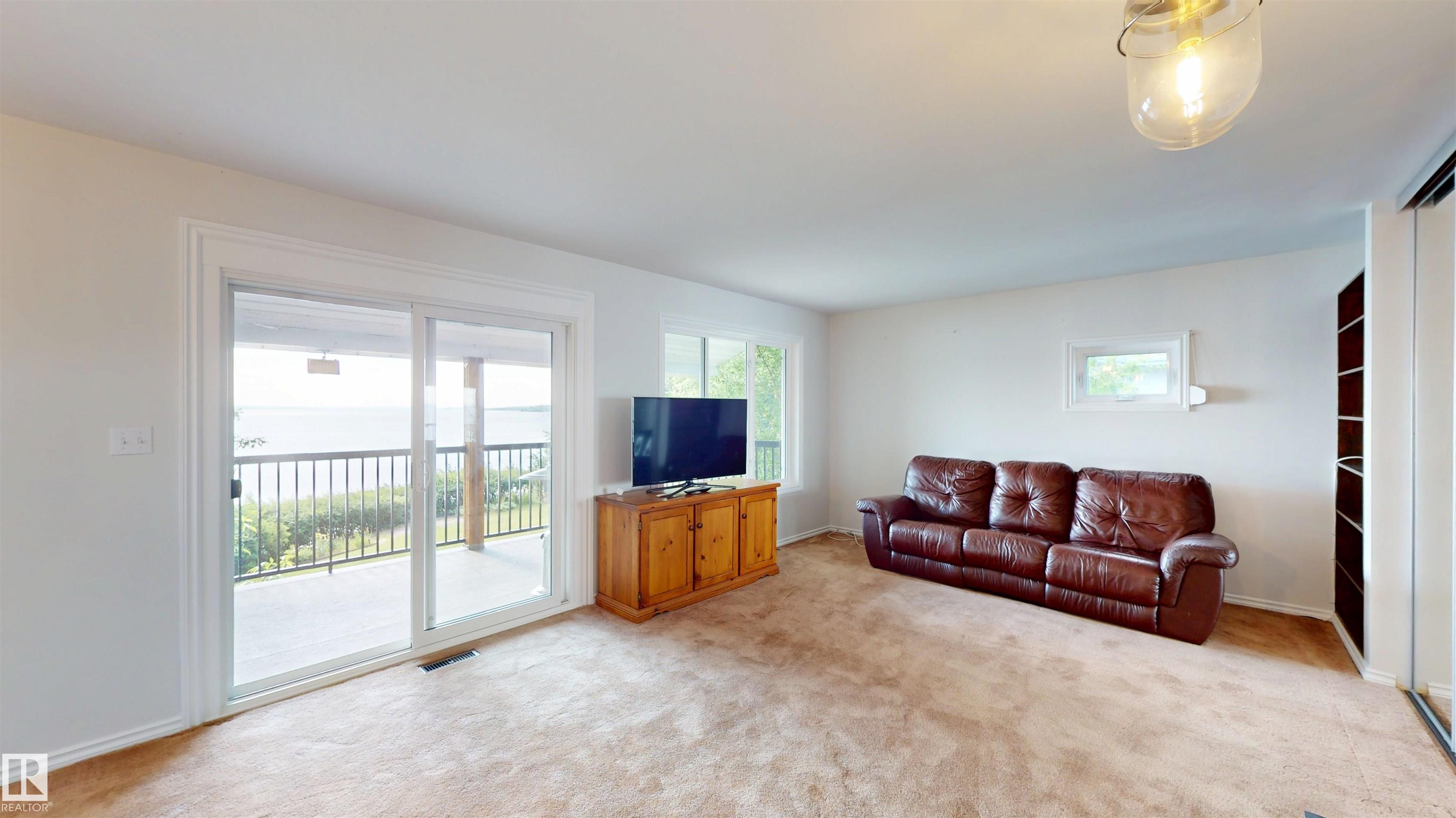 Photo 31 at 2 Gibbons Avenue, Kapasiwin, Rural Parkland County