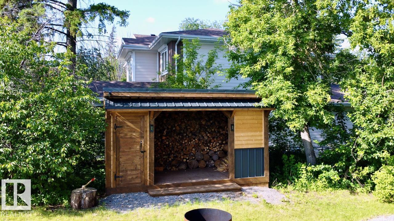 Photo 9 at 2 Gibbons Avenue, Kapasiwin, Rural Parkland County