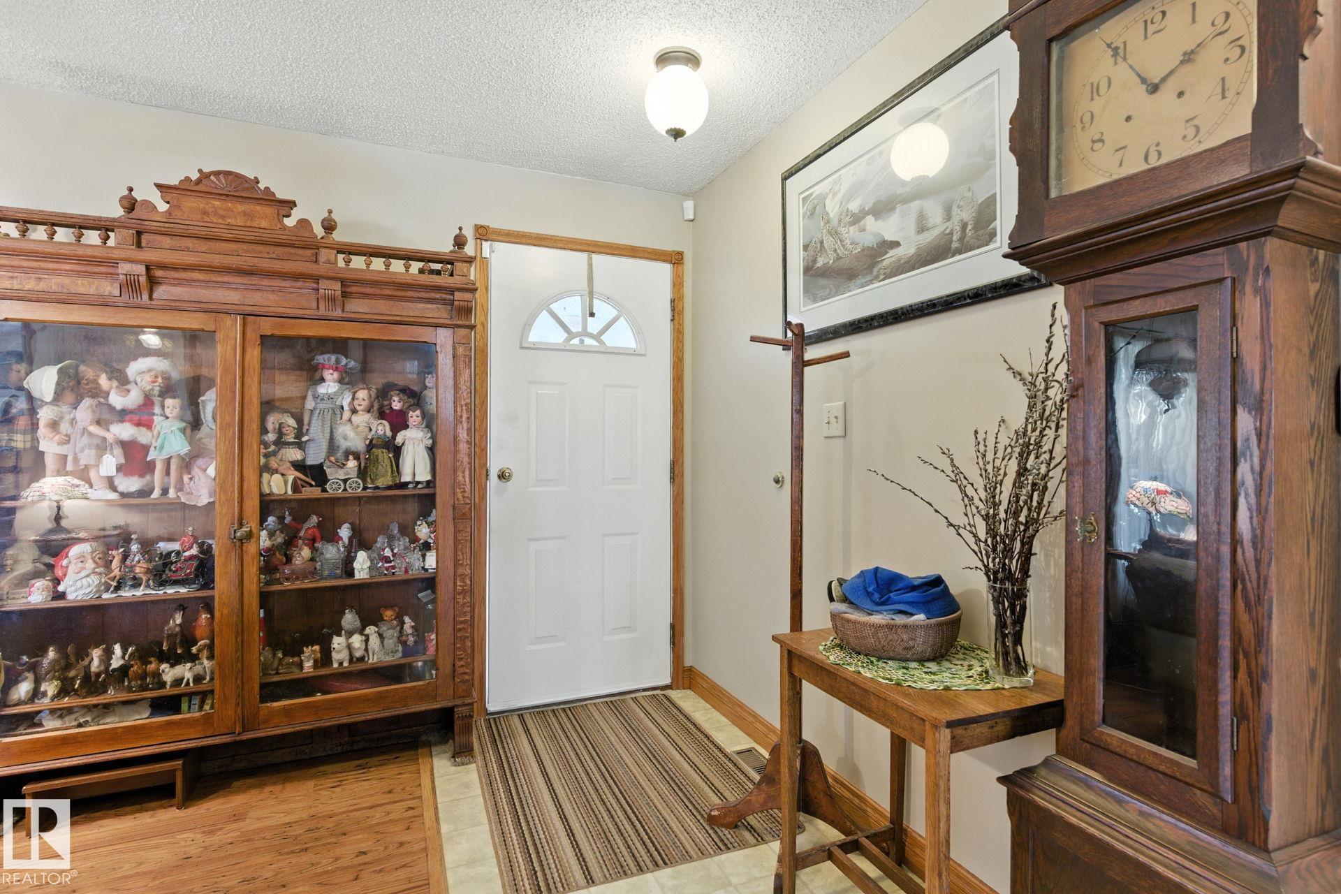 Photo 3 at 9608 98a Street, Morinville