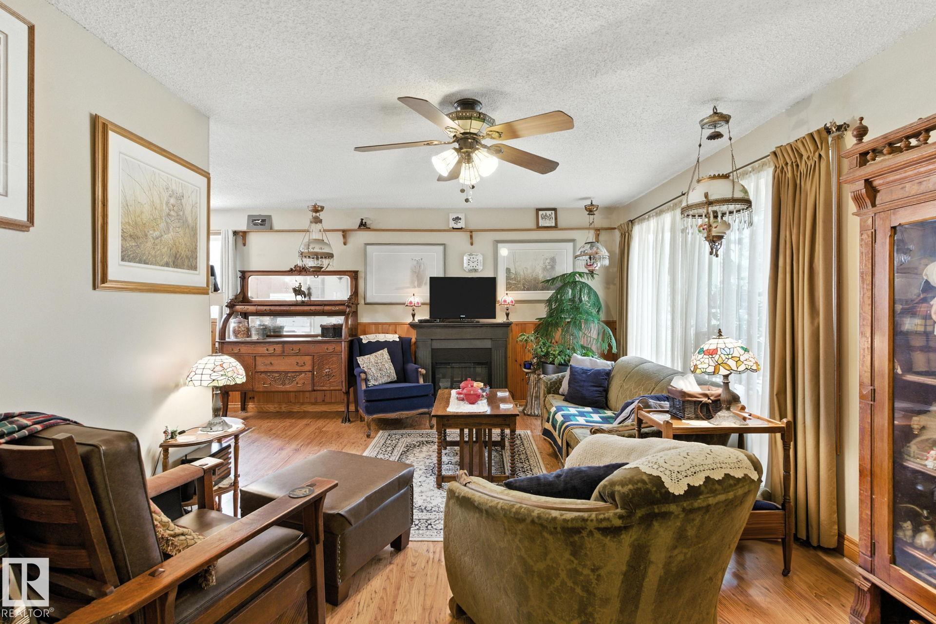 Photo 5 at 9608 98a Street, Morinville