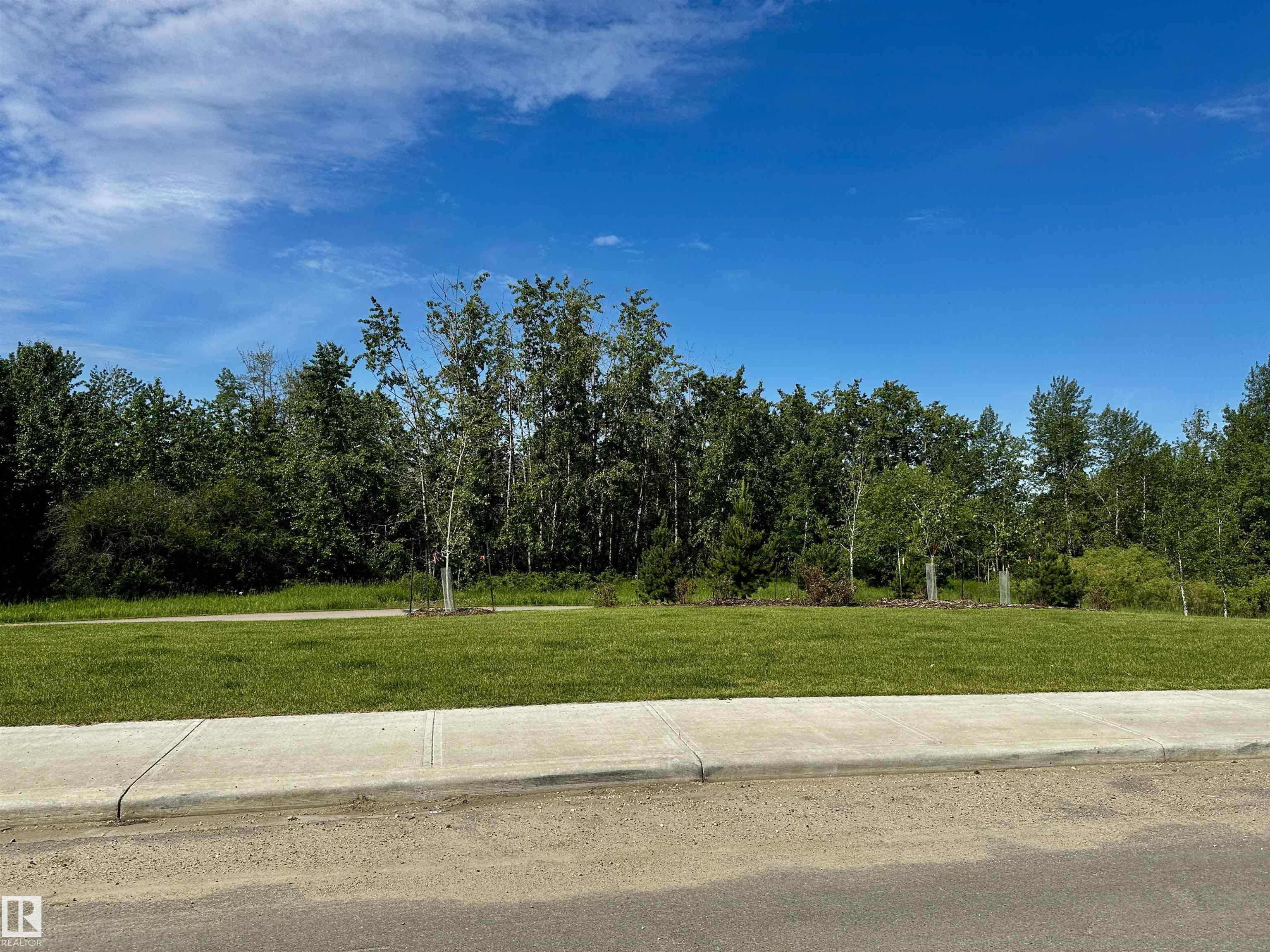 Photo 5 at 1140 Gyrfalcon Crescent NW, Hawks Ridge, Edmonton