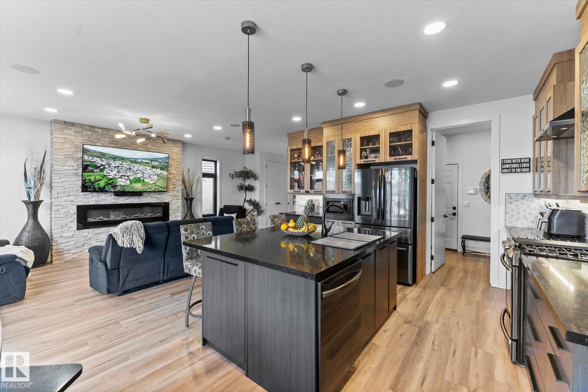 Photo 3 at 9 Brunswyck Crescent, Fenwyck, Spruce Grove
