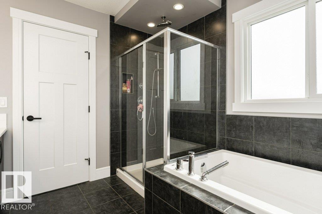Photo 31 at 14 Copperhaven Drive, Copperhaven, Spruce Grove