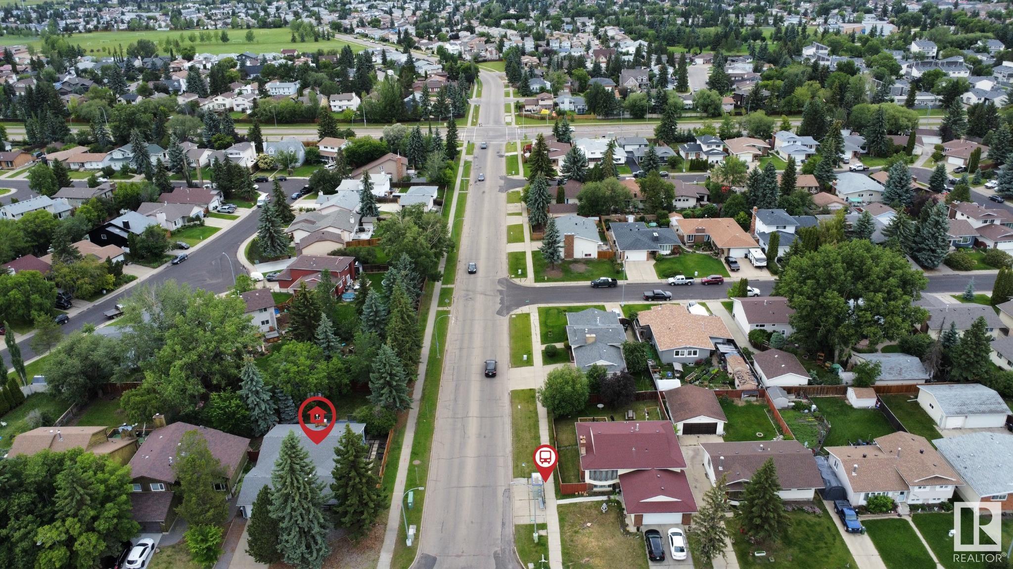 http://cdnparap120.paragonrels.com/ParagonImages/Property/p12/RAE/225357769/66/0/0/188e59b8c2bd71e01a7c000a492e277e/1/3e92fdfbe1f60f537821f45639b8c159/225357769-d51c674c-2771-4bde-b74d-ca00d69af0fe.JPG