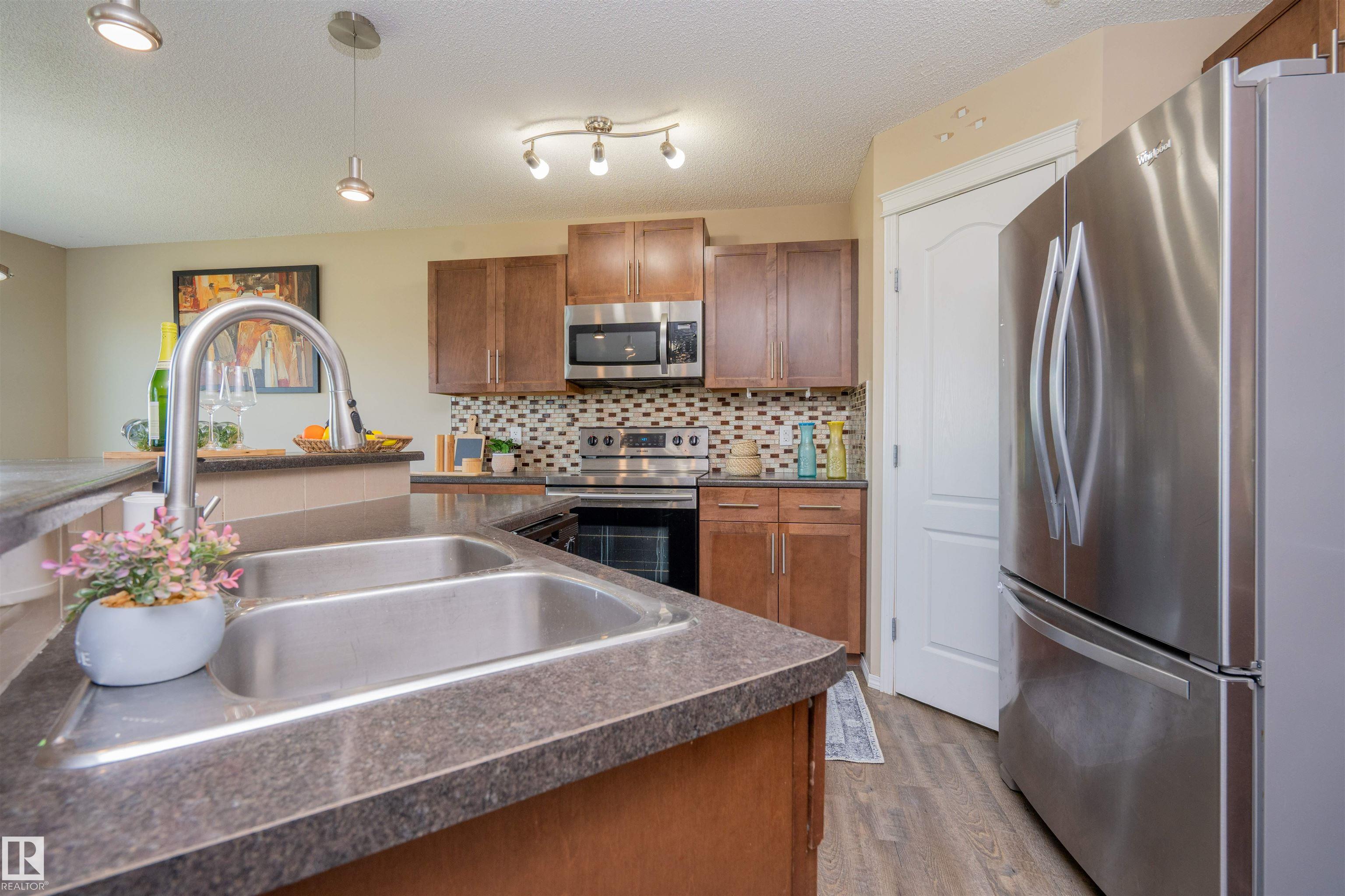 Photo 10 at 14 Santana Crescent, Sienna, Fort Saskatchewan