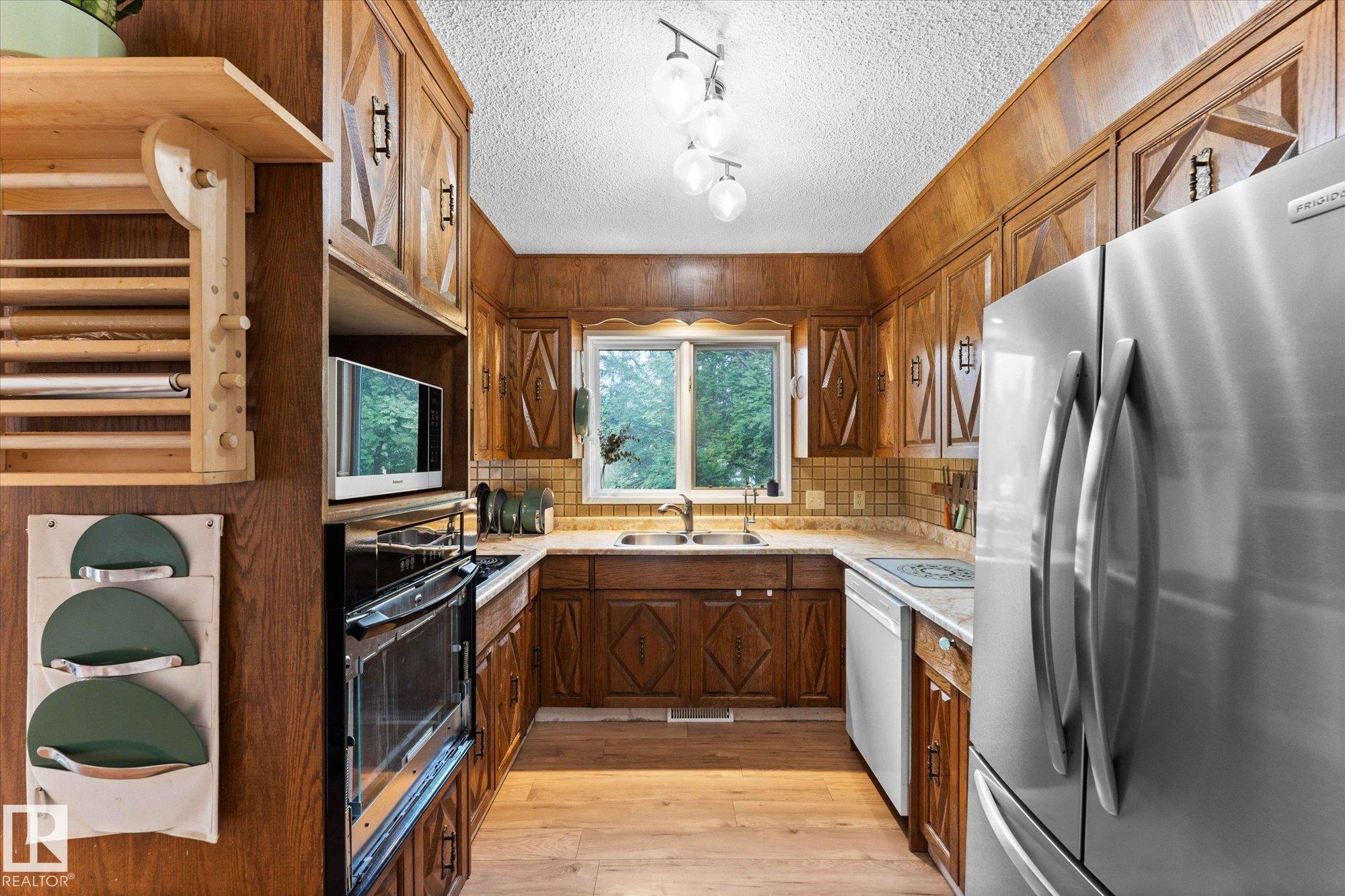 Photo 12 at 51405 Rge Road 10, None, Rural Parkland County