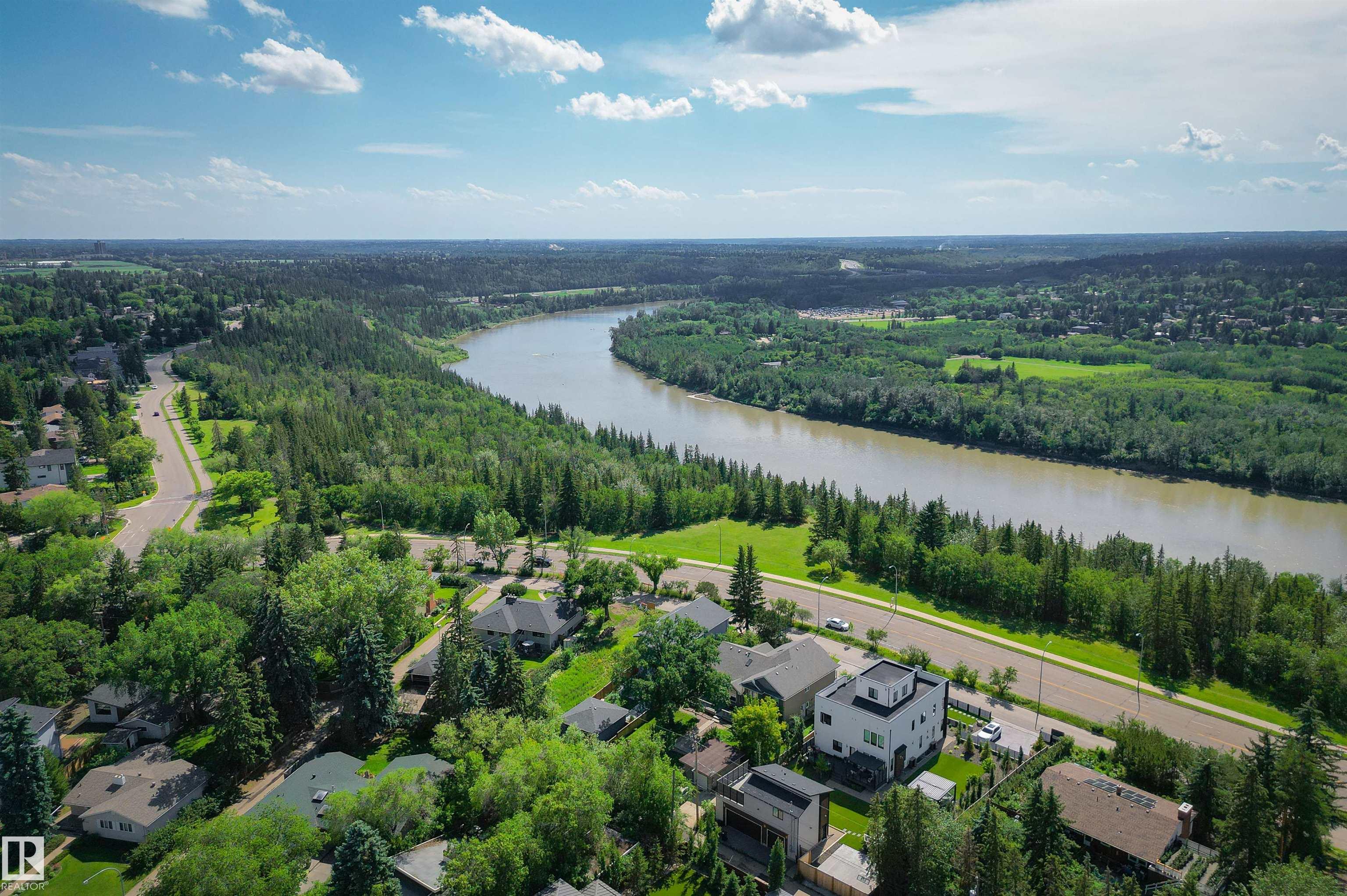 http://cdnparap120.paragonrels.com/ParagonImages/Property/p12/RAE/225358052/11/0/0/c67d202dffe289a117da253db66e4370/1/fc09095464ea991df15386321bf498cf/225358052-ced5d3d1-6b0a-4a24-ad51-1c06eca84f23.JPG