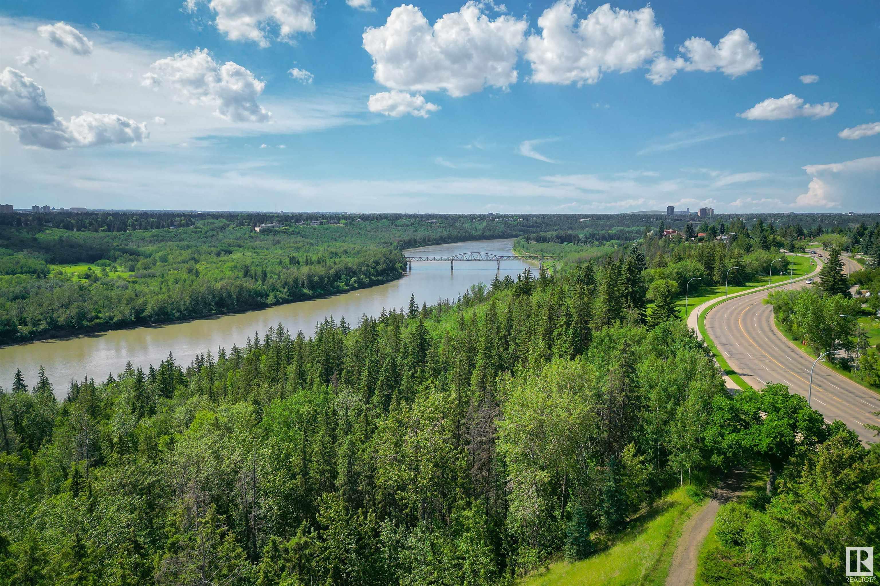 http://cdnparap120.paragonrels.com/ParagonImages/Property/p12/RAE/225358052/18/0/0/ed440d04caa393ab64ca3455d8a66ee2/1/fc09095464ea991df15386321bf498cf/225358052-8d24bd57-db87-43ba-bfb7-f07182c29ef6.JPG