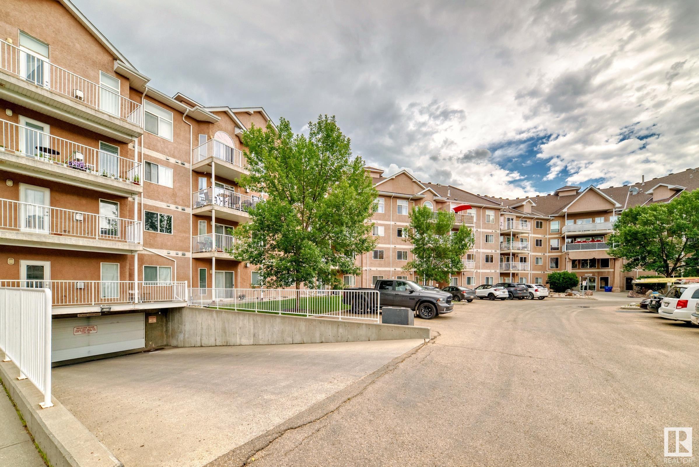 http://cdnparap120.paragonrels.com/ParagonImages/Property/p12/RAE/225358237/54/0/0/c547f9d95ec8278bfd455618dcea5a43/1/420b109a8ecf9354b7b89331c3cb4db5/225358237-b056897d-54d4-4b28-b3b1-0e1e69ce597b.JPG