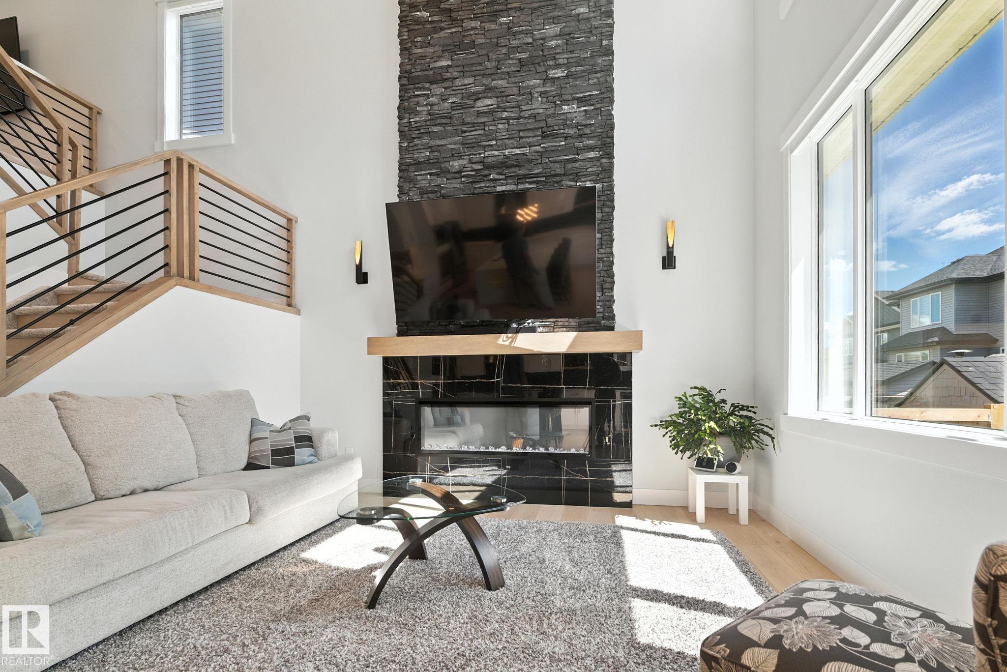 Photo 4 at 53 Autumnwood Crescent, Aspen Glen, Spruce Grove