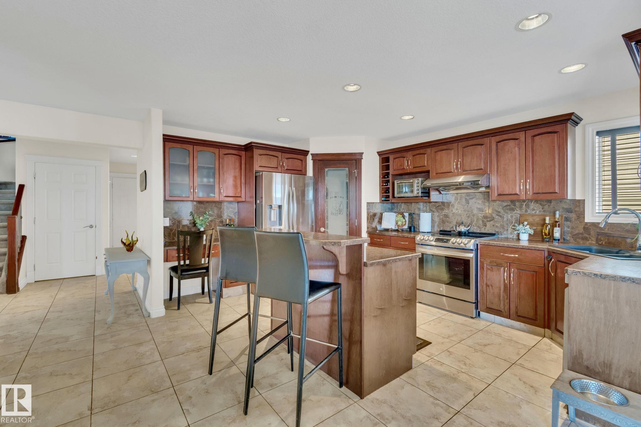 Photo 9 at 77 Lakewood Boulevard, Beaumont Lakes, Beaumont