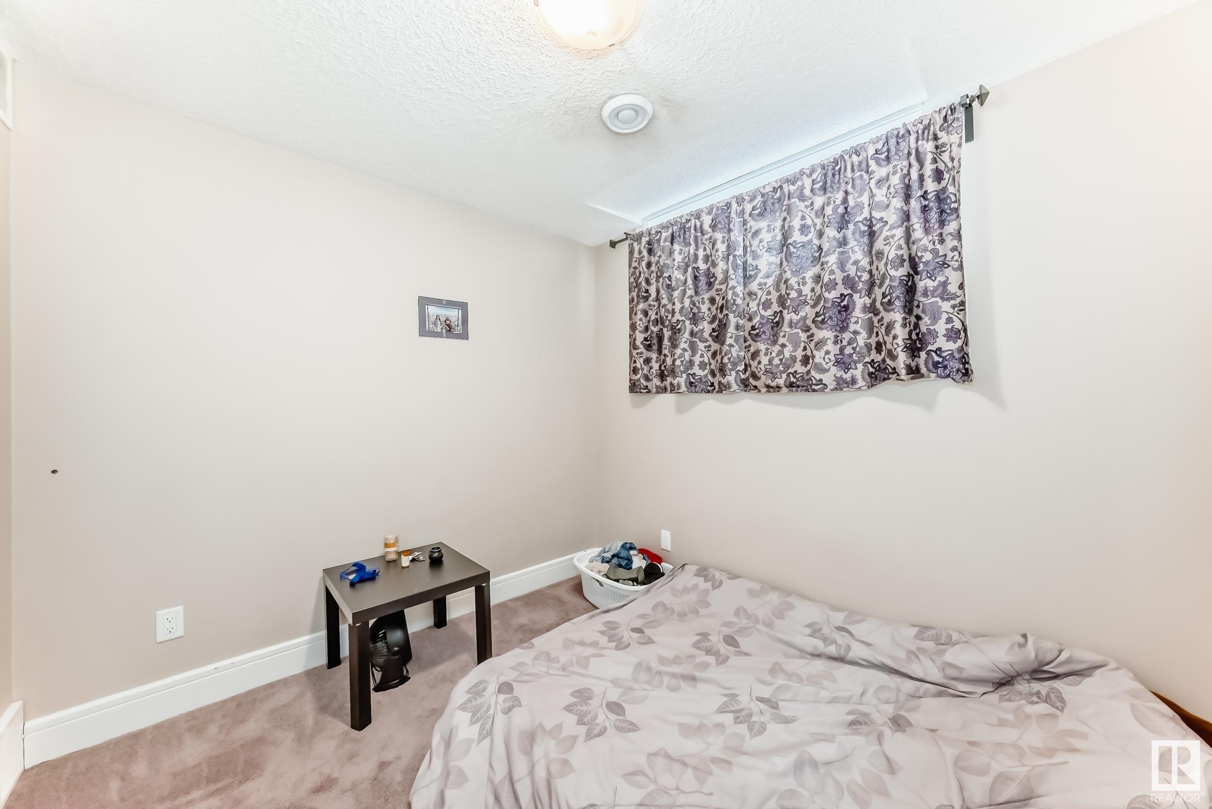http://cdnparap120.paragonrels.com/ParagonImages/Property/p12/RAE/225358467/54/0/0/6ff1fda75bd5ca4b1a0307e91919d93d/1/ba0d4899e727a6d15908349a7cbd54a0/225358467-166e0785-b488-414f-a9d9-6e0990440a3e.JPG