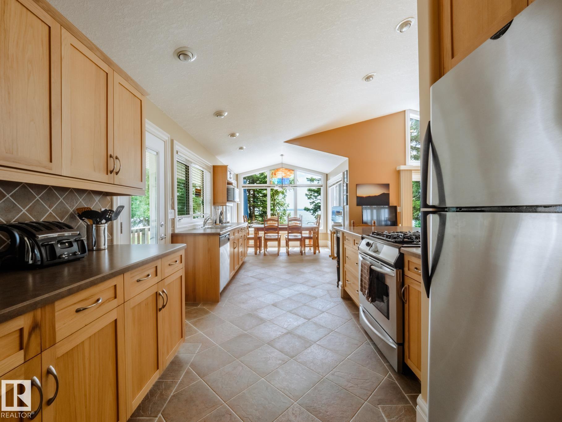 Photo 19 at 31 Lakeshore Drive, Sundance Beach, Rural Leduc County