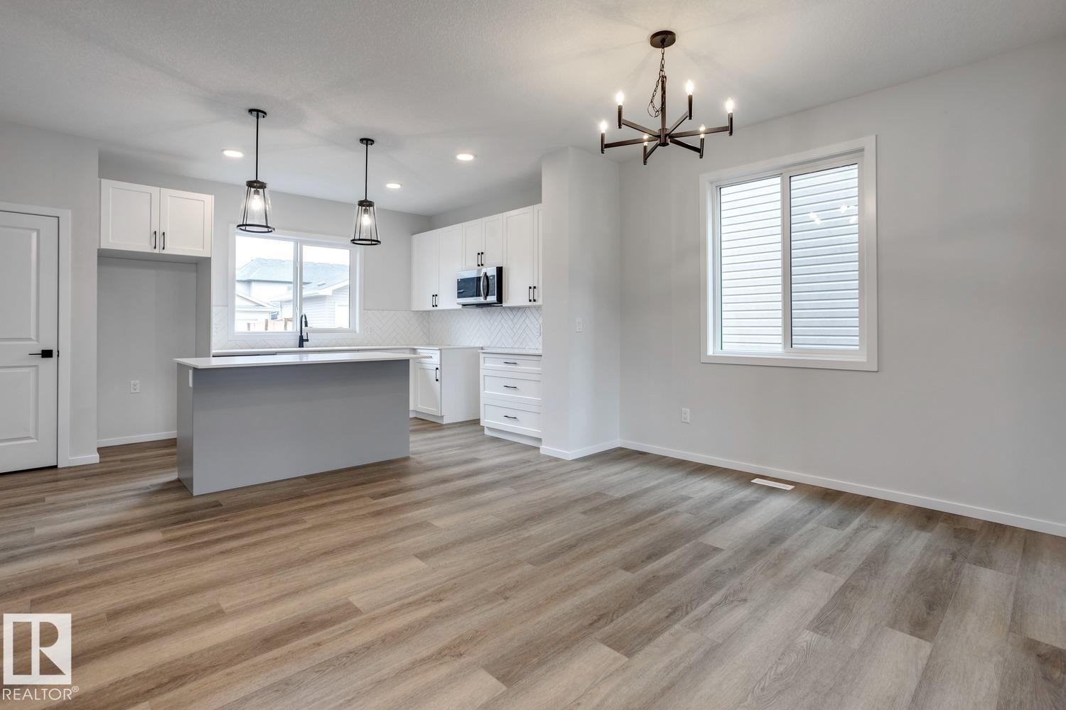 Photo 5 at 10 Hunter Place, Harvest Ridge, Spruce Grove