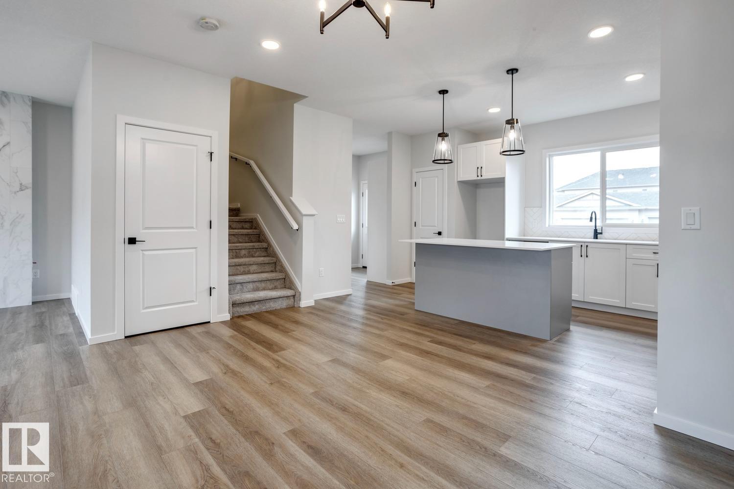 Photo 6 at 10 Hunter Place, Harvest Ridge, Spruce Grove