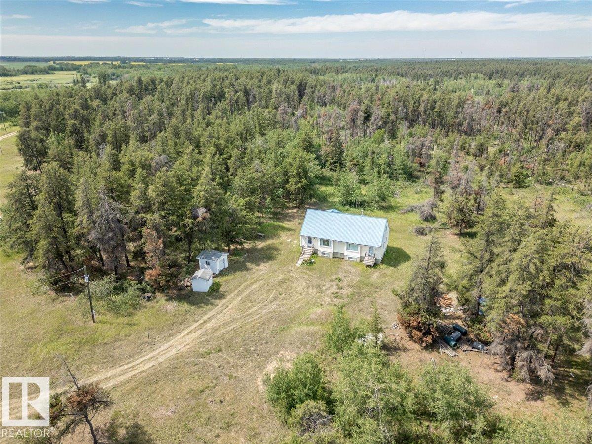 Photo 4 at 57021 Rge Road 213, None, Rural Sturgeon County