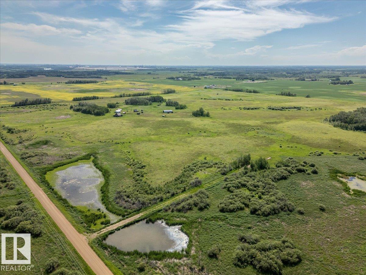 Photo 15 at 57022 Rge Road 213, None, Rural Sturgeon County