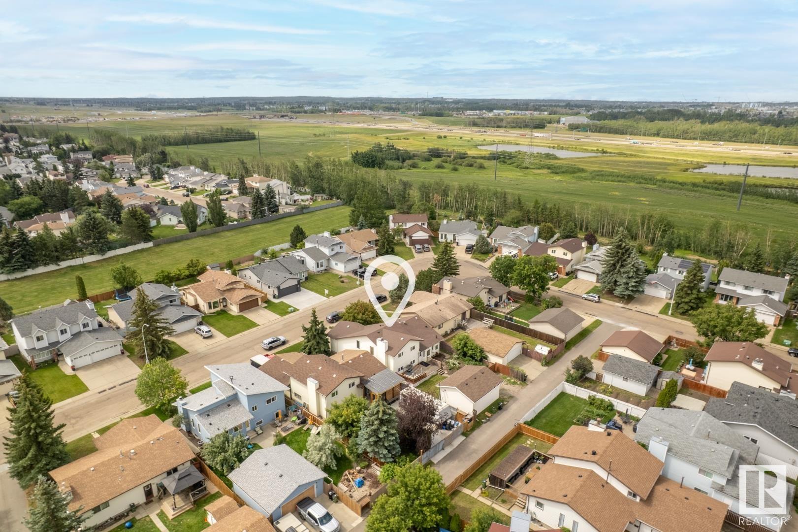 http://cdnparap120.paragonrels.com/ParagonImages/Property/p12/RAE/225359172/4/0/0/bc5fd9a69f2b0a0a38bc457ce759898d/1/caa7e8c6fc7015106db3aca3bd731729/225359172-2a7eb7e8-f733-45f2-948a-7168400dcf19.JPG