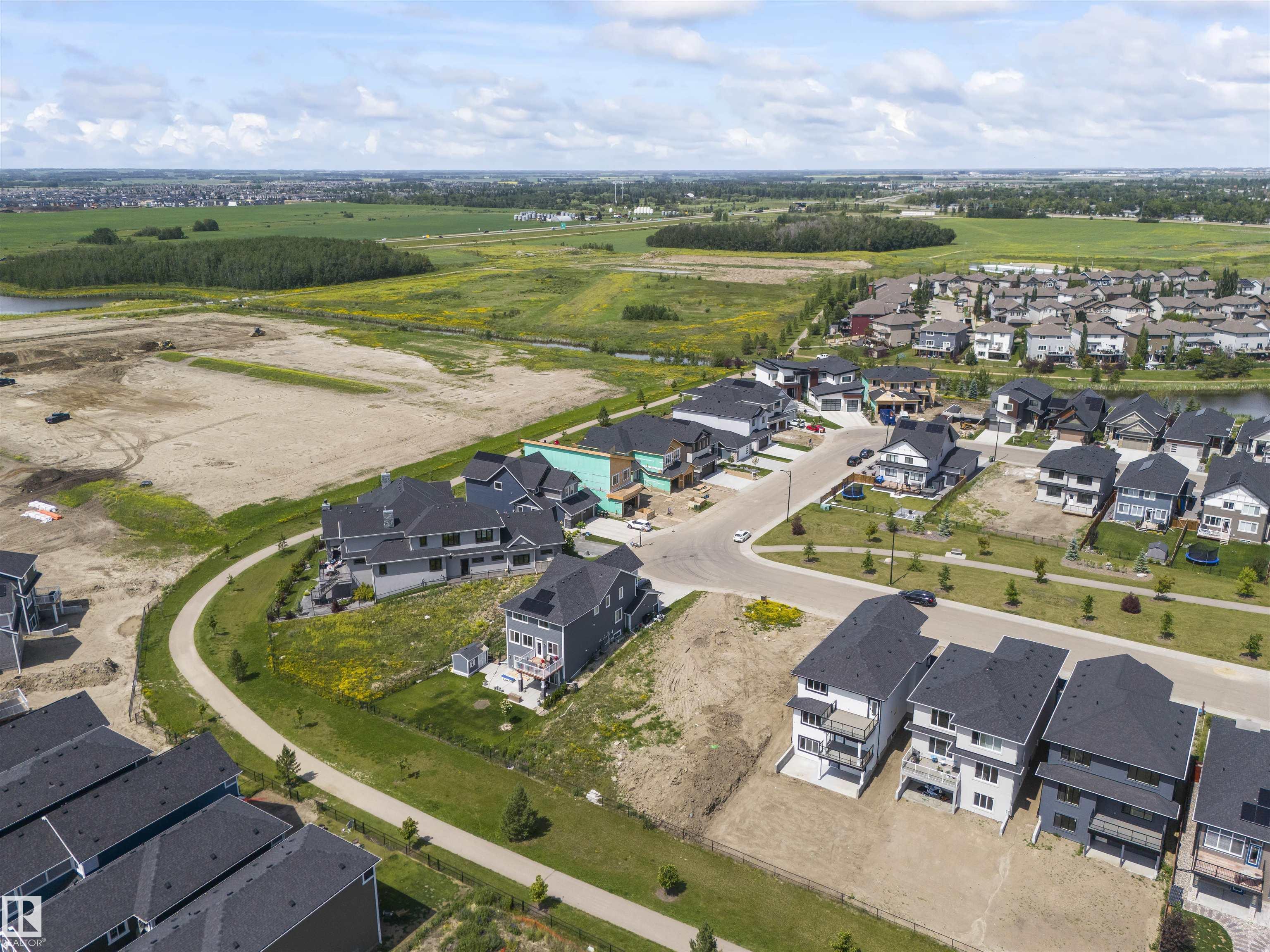 Photo 4 at 132 Edgewater Circle, Southfork, Leduc