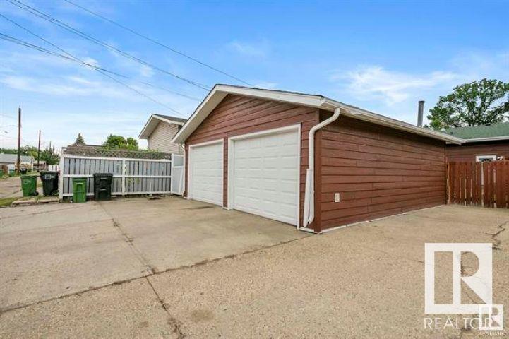 http://cdnparap120.paragonrels.com/ParagonImages/Property/p12/RAE/225359209/35/0/0/70b124a6494b76c8a2518bab22c322ca/1/3ef2803736a07c250e430199e0d7db0b/225359209-FA657BBD-706F-466B-8551-FBAD5BD27502.JPG