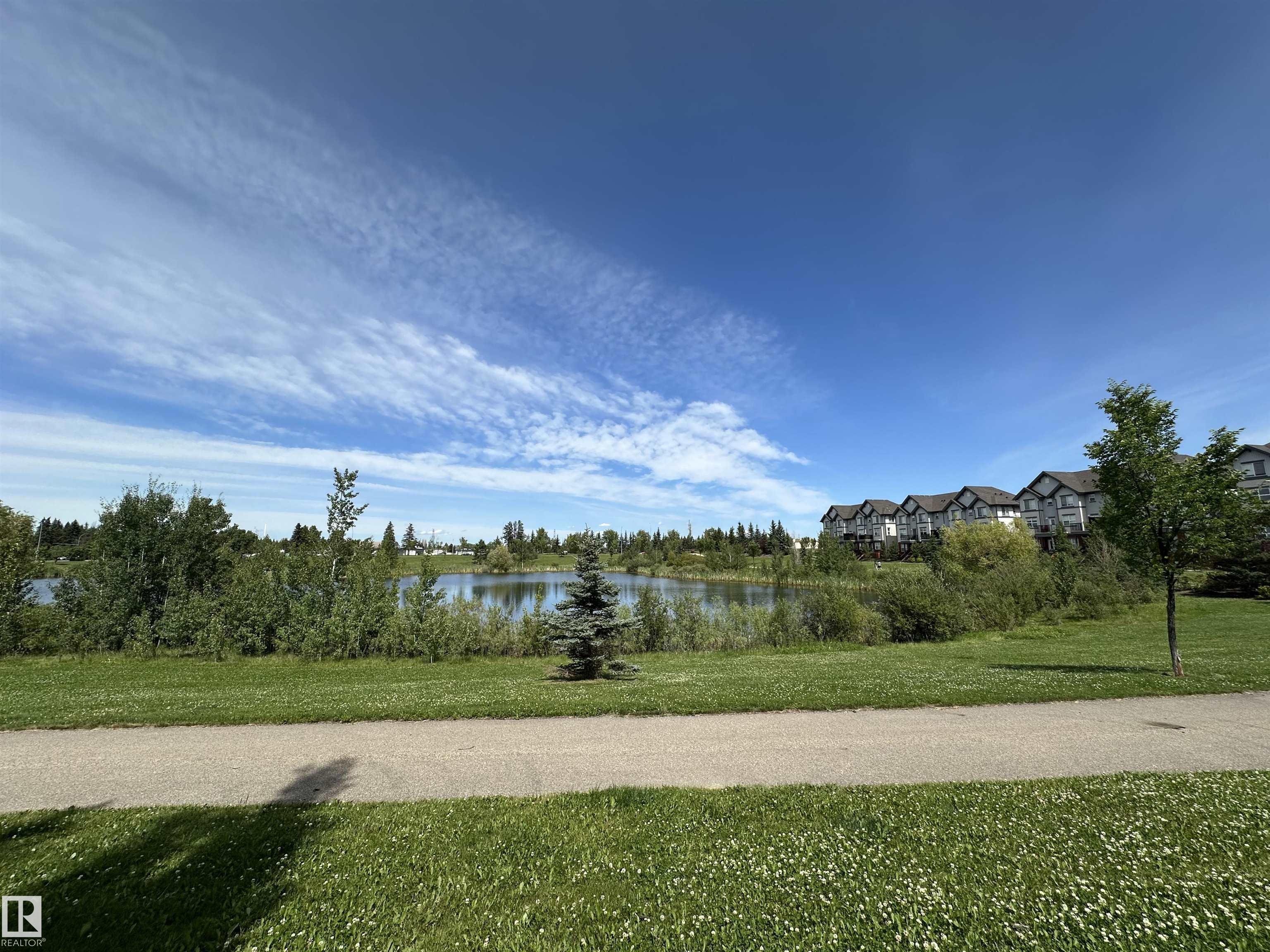 http://cdnparap120.paragonrels.com/ParagonImages/Property/p12/RAE/225359290/35/0/0/3e9d3a251c9dc6a4411b2616e7009500/1/10daafea587cc3d475ff7d32d2ef42db/225359290-44b6d246-4e03-40f3-8de6-5eedd2d05576.JPG