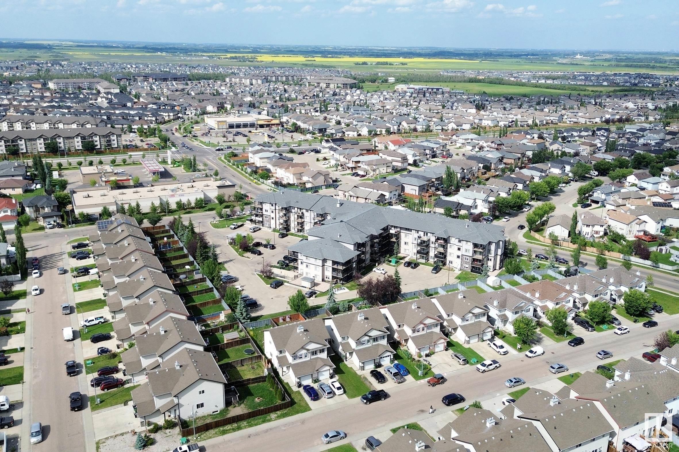 http://cdnparap120.paragonrels.com/ParagonImages/Property/p12/RAE/225359440/28/0/0/81ee3538ef2b6ff2ebac62a41e21cd1a/1/1603b43c1d442df781ab9e1c2fba5ab3/225359440-90e1837a-967d-4ad0-9a1d-caa3a178760a.JPG