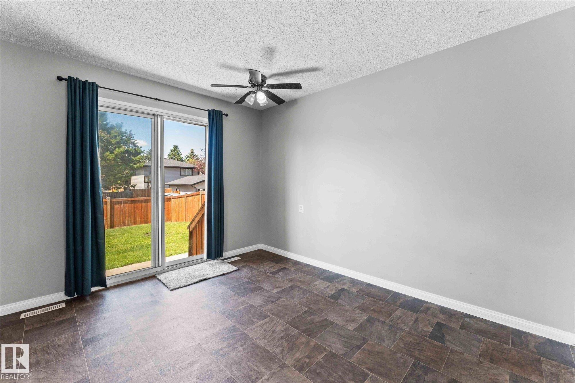 Photo 13 at 33 Westglen Crescent, West Grove, Spruce Grove