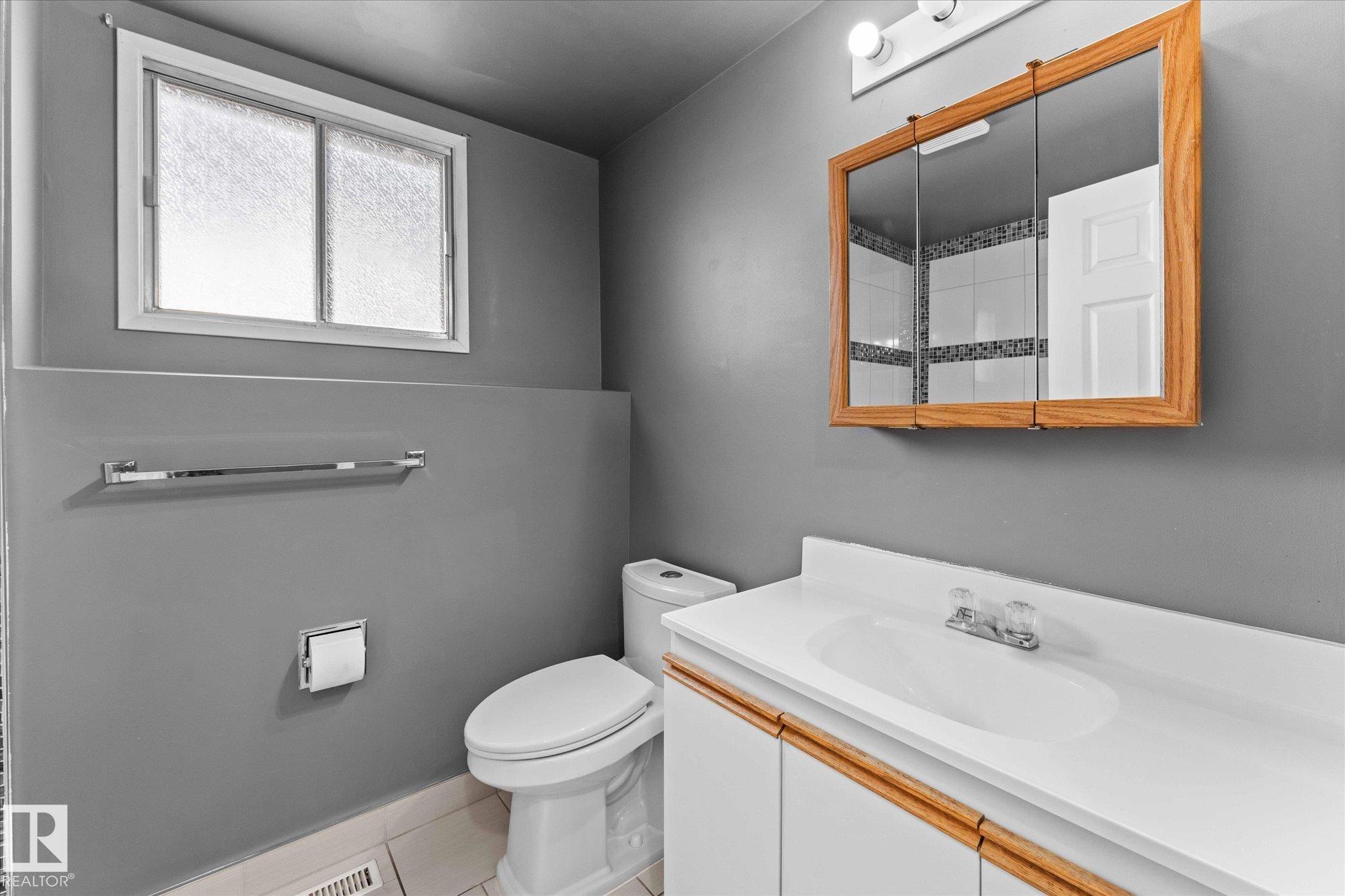 Photo 28 at 33 Westglen Crescent, West Grove, Spruce Grove