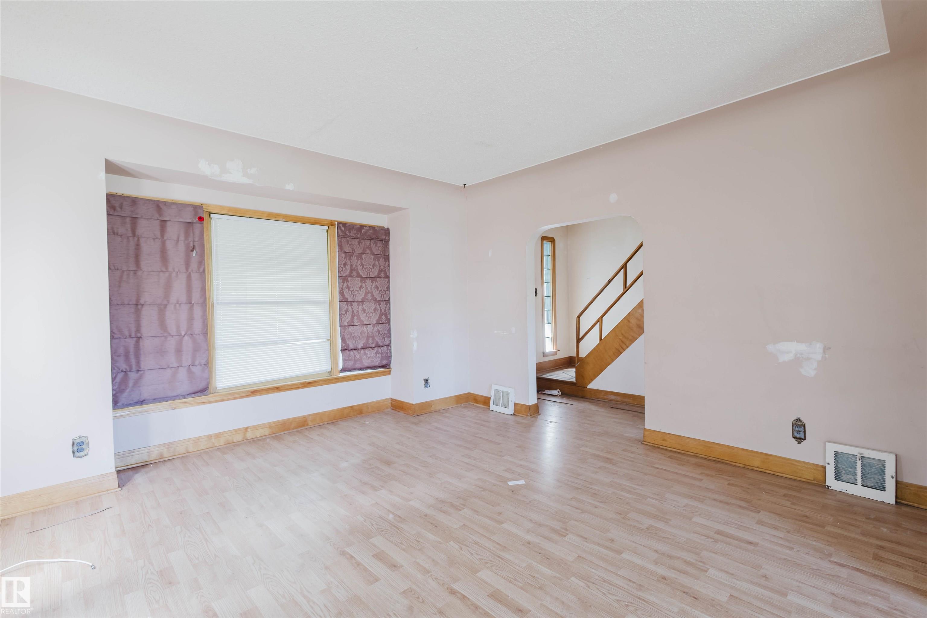Photo 7 at 10827 111 Street NW, Queen Mary Park, Edmonton