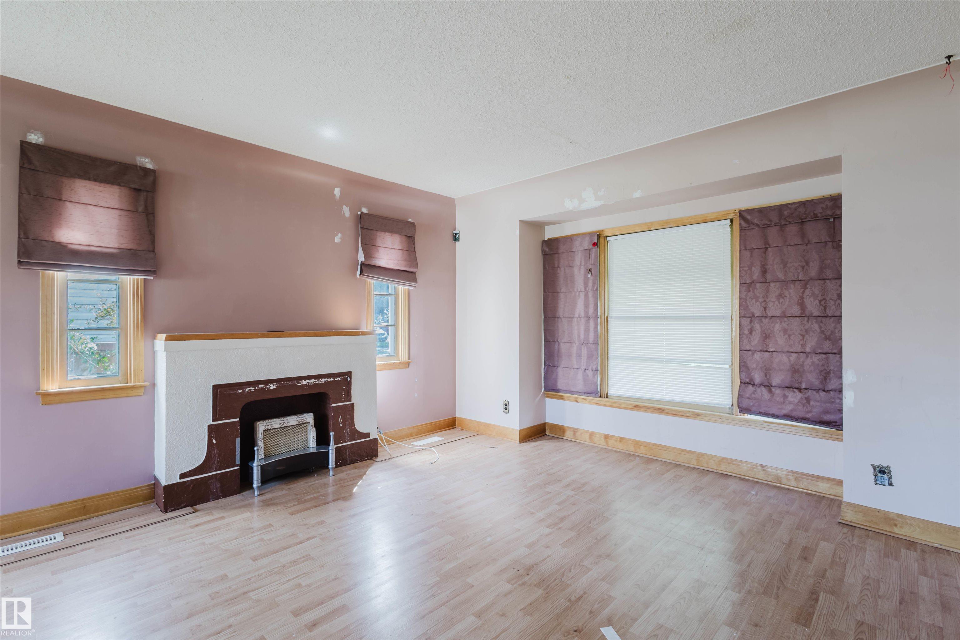 Photo 8 at 10827 111 Street NW, Queen Mary Park, Edmonton