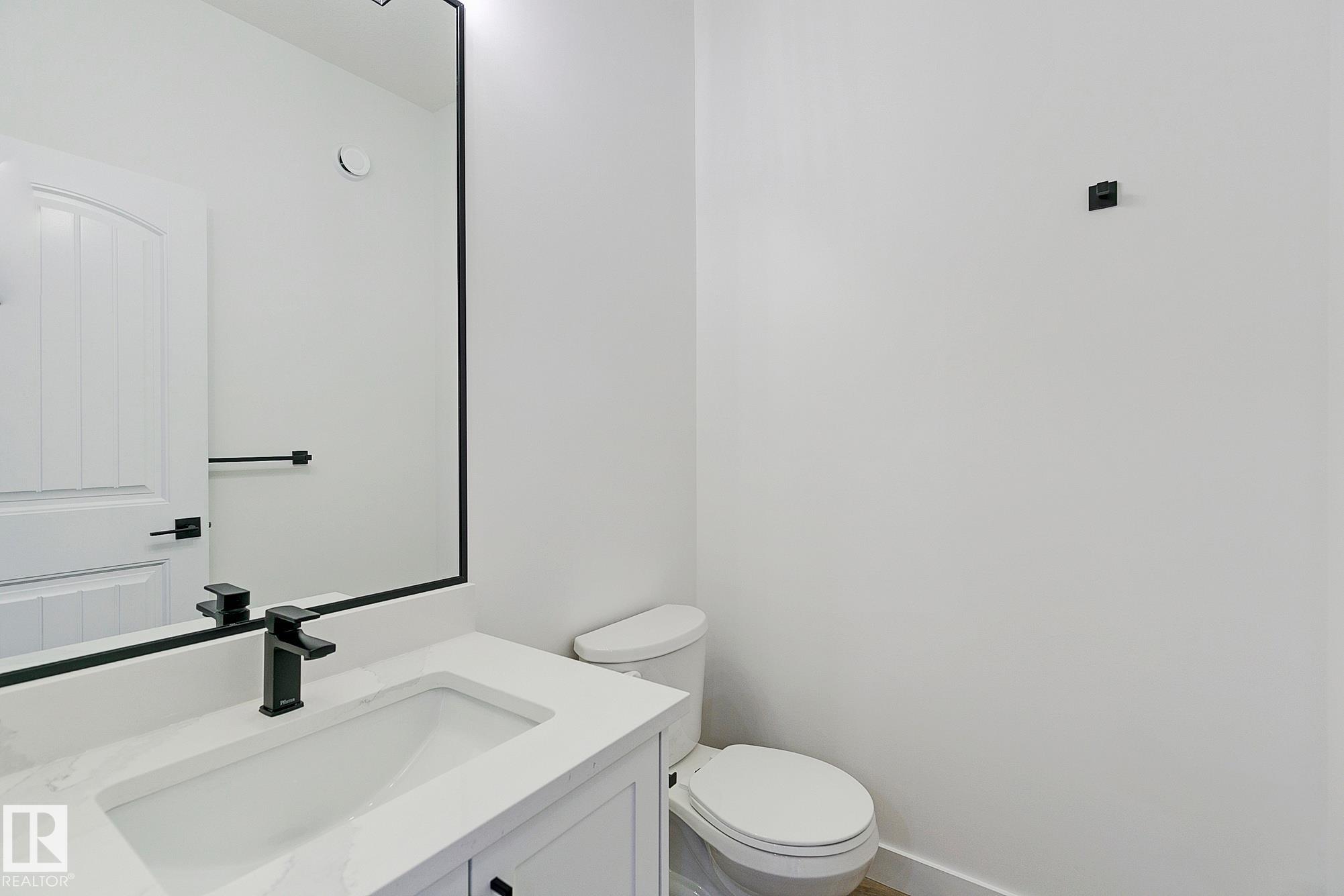 Photo 5 at 9825 107a Avenue, Champagne, Morinville