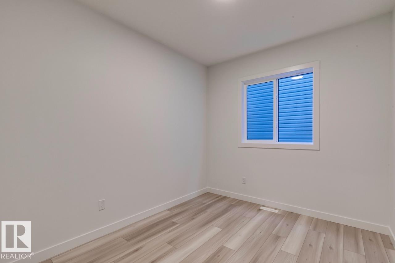 Picture for 923 18 AV NW