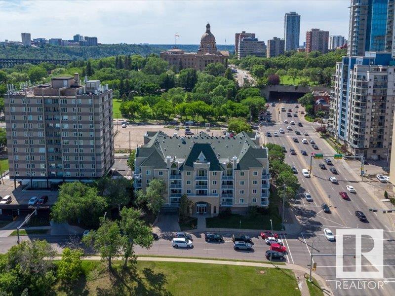 http://cdnparap120.paragonrels.com/ParagonImages/Property/p12/RAE/225359641/66/0/0/afcfbbb2cee8f44a41c43a11e9e5c408/1/58bd52303f05606f8f2324a9792f4864/225359641-cdfe83e8-ef39-4bc2-bda6-a4042e016745.JPG
