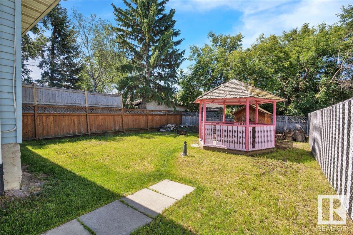 http://cdnparap120.paragonrels.com/ParagonImages/Property/p12/RAE/225359706/39/0/0/d0b0efdd24fda98c52d3f96e04dc1688/1/06ea2293bb805134b770715c5d36cd05/225359706-a08c3195-3fcb-44bb-a12c-7041f1373bba.JPG