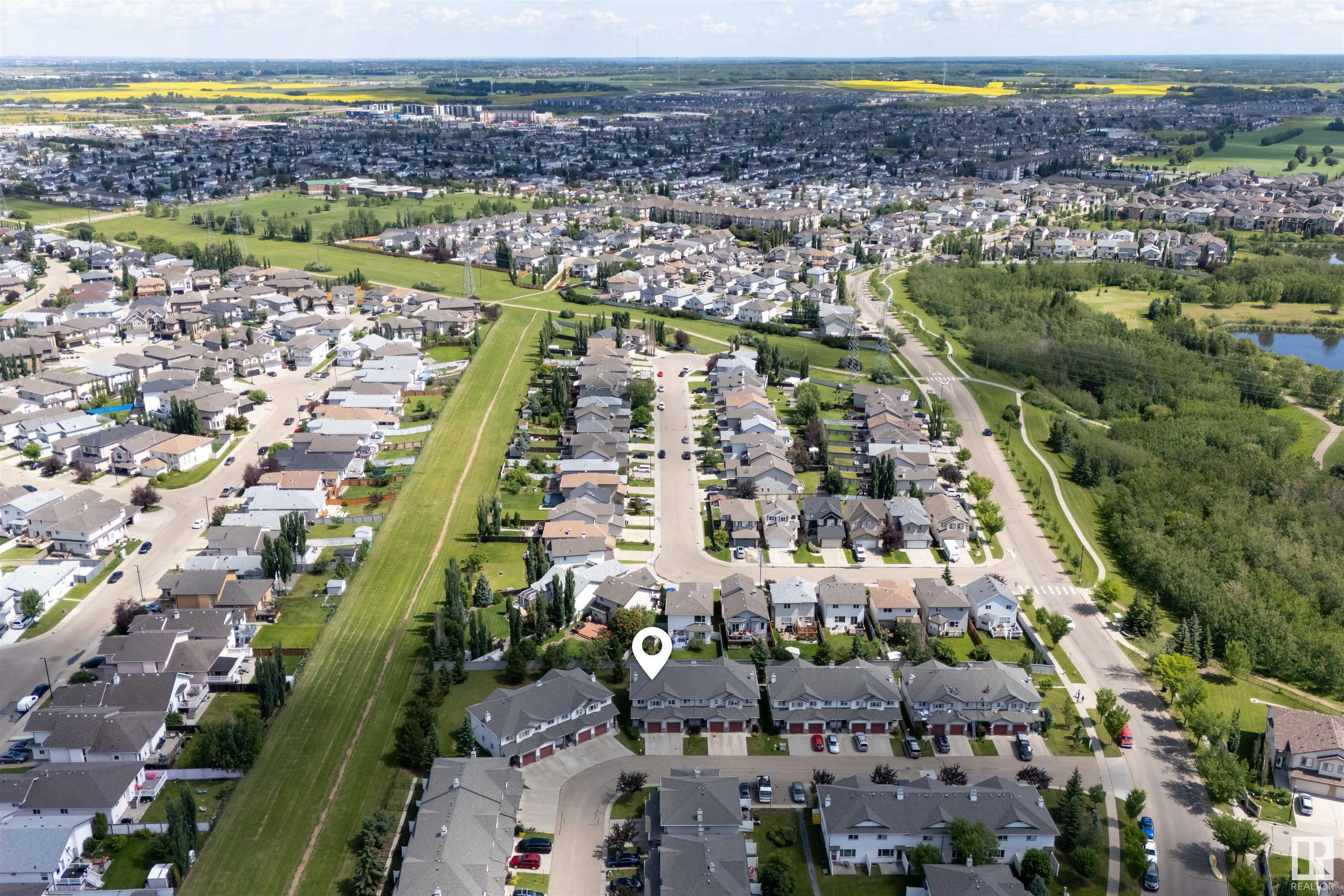 http://cdnparap120.paragonrels.com/ParagonImages/Property/p12/RAE/225359771/36/0/0/d91707888caa88acaea2f294236ae1dd/1/b0b49edf68f12f0922d8c1ea7196cdd6/225359771-4b586b06-9171-4922-aca7-01f46165fb98.JPG