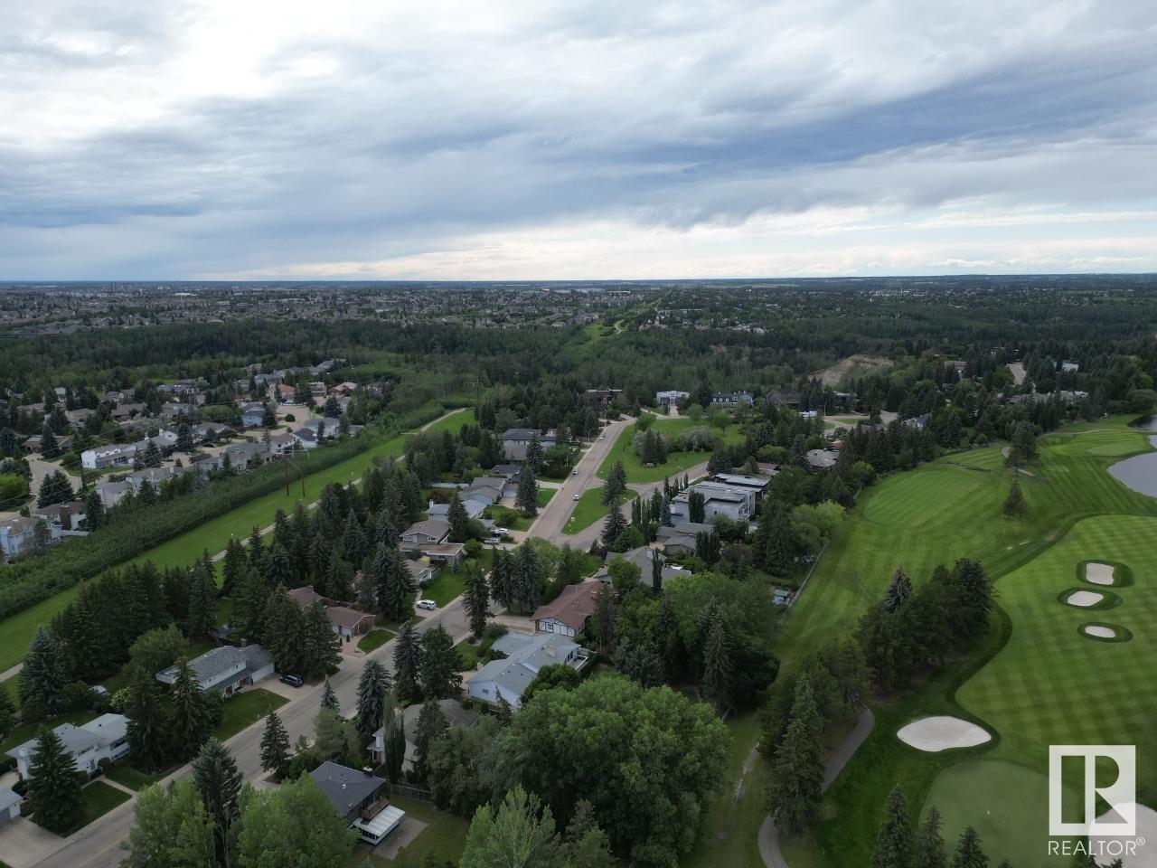 http://cdnparap120.paragonrels.com/ParagonImages/Property/p12/RAE/225359813/33/0/0/25eba1da186a53ed7f667ddc070a0d4b/1/6c68f6e8e6d0cd6f7ef6c566d67105e5/225359813-8d449731-ff67-4236-96df-10f7f7298ffe.JPG