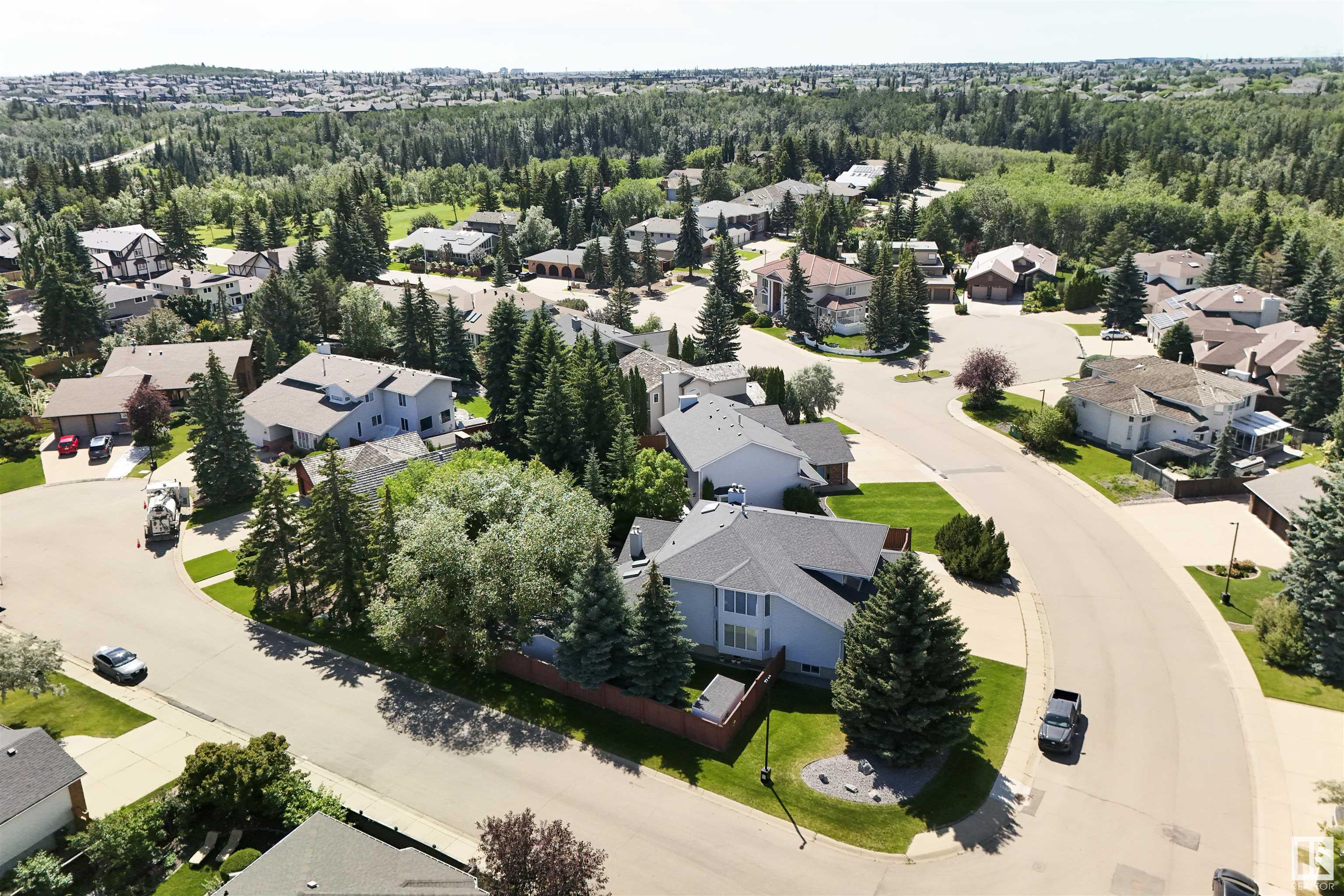 http://cdnparap120.paragonrels.com/ParagonImages/Property/p12/RAE/225359991/58/0/0/9144e86e16c7a7ce4795aa0f20099477/1/4eac53b833789f7101166926b406b3df/225359991-1b5c36e5-72a3-43e9-a81f-bb842350062d.JPG
