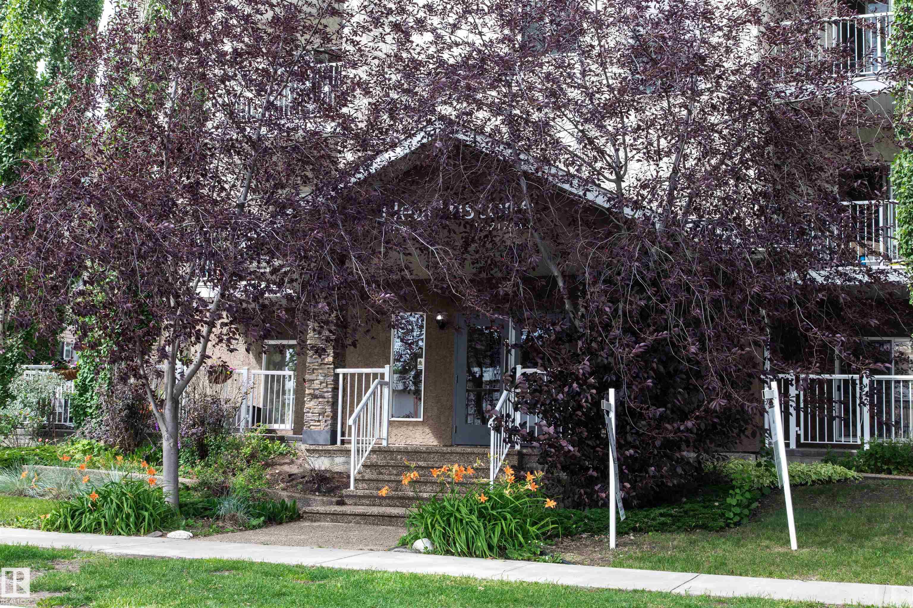 http://cdnparap120.paragonrels.com/ParagonImages/Property/p12/RAE/225360028/21/0/0/6df006084dcff35478276687b1a11de7/1/7788552e2e0ce38a99cb983f57d01983/225360028-b3a287e3-45f1-4ec7-8ec3-c27486380afc.JPG