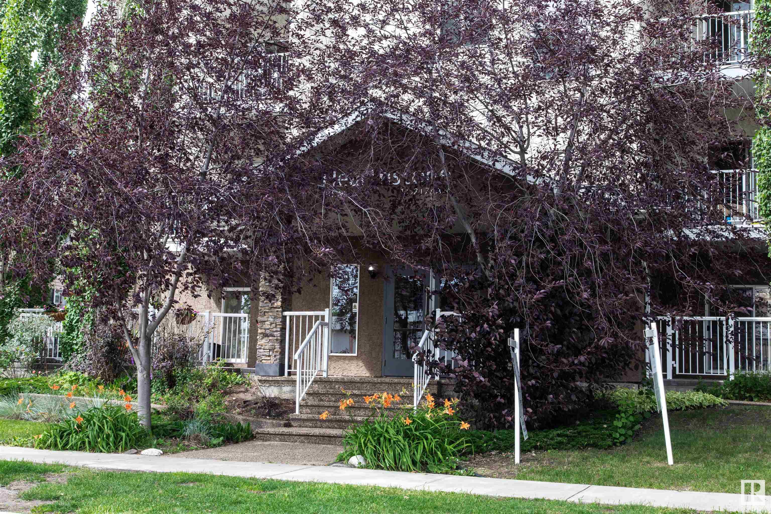 http://cdnparap120.paragonrels.com/ParagonImages/Property/p12/RAE/225360028/24/0/0/0abc24c05ff430c58db789d0a99b9eb3/1/7788552e2e0ce38a99cb983f57d01983/225360028-b3a287e3-45f1-4ec7-8ec3-c27486380afc.JPG