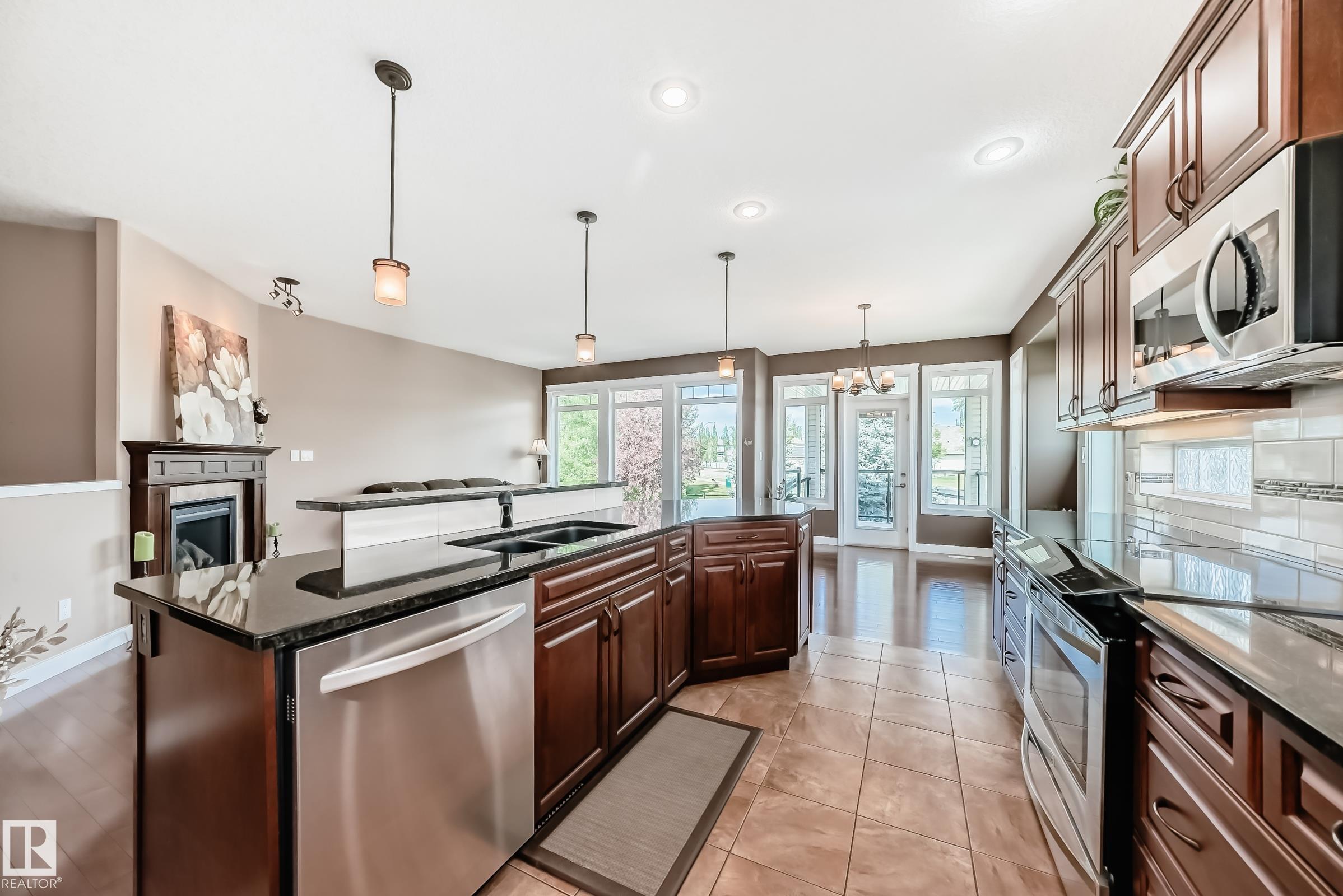 Photo 13 at 1 Lincoln Cove, Stoneshire, Spruce Grove