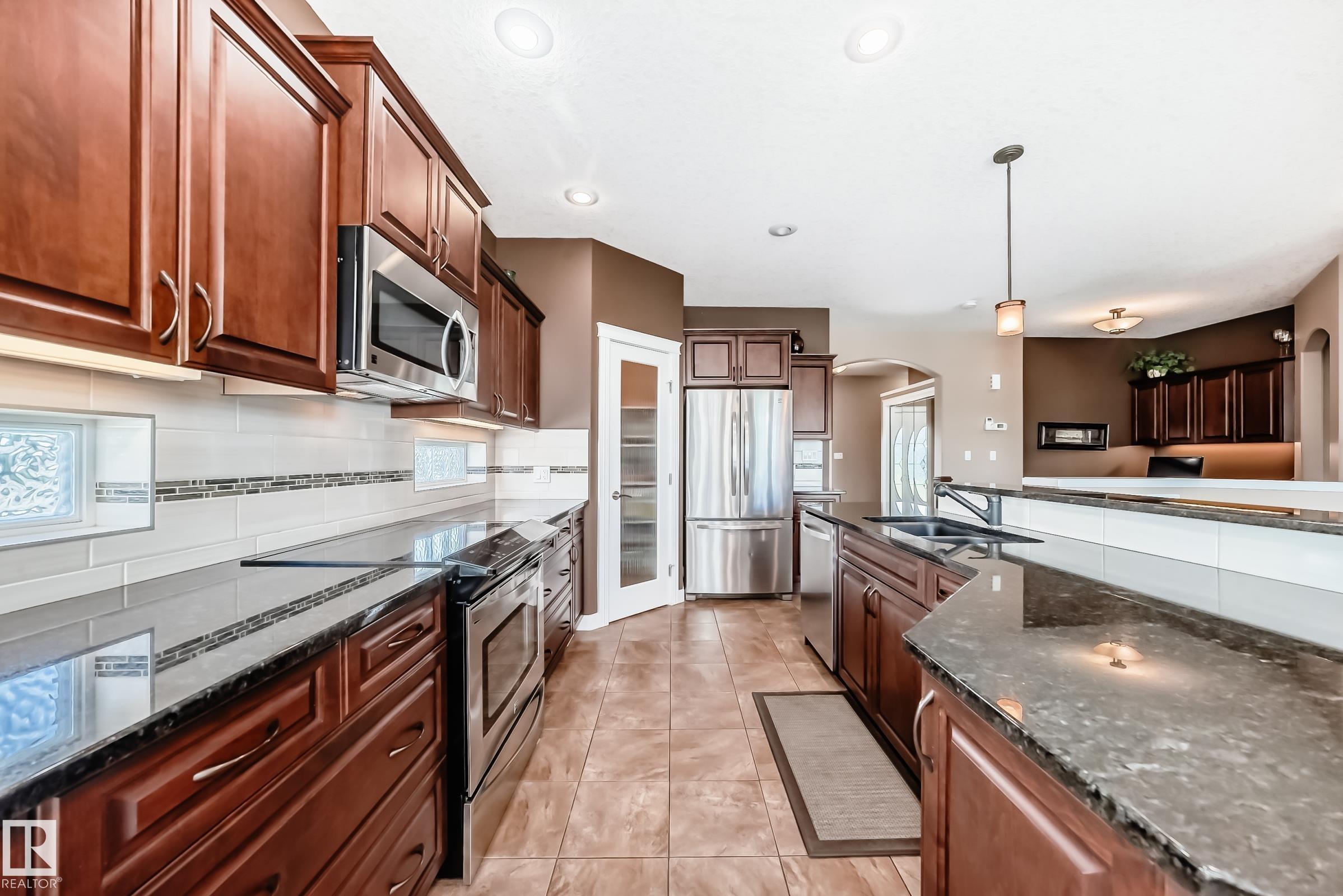 Photo 14 at 1 Lincoln Cove, Stoneshire, Spruce Grove