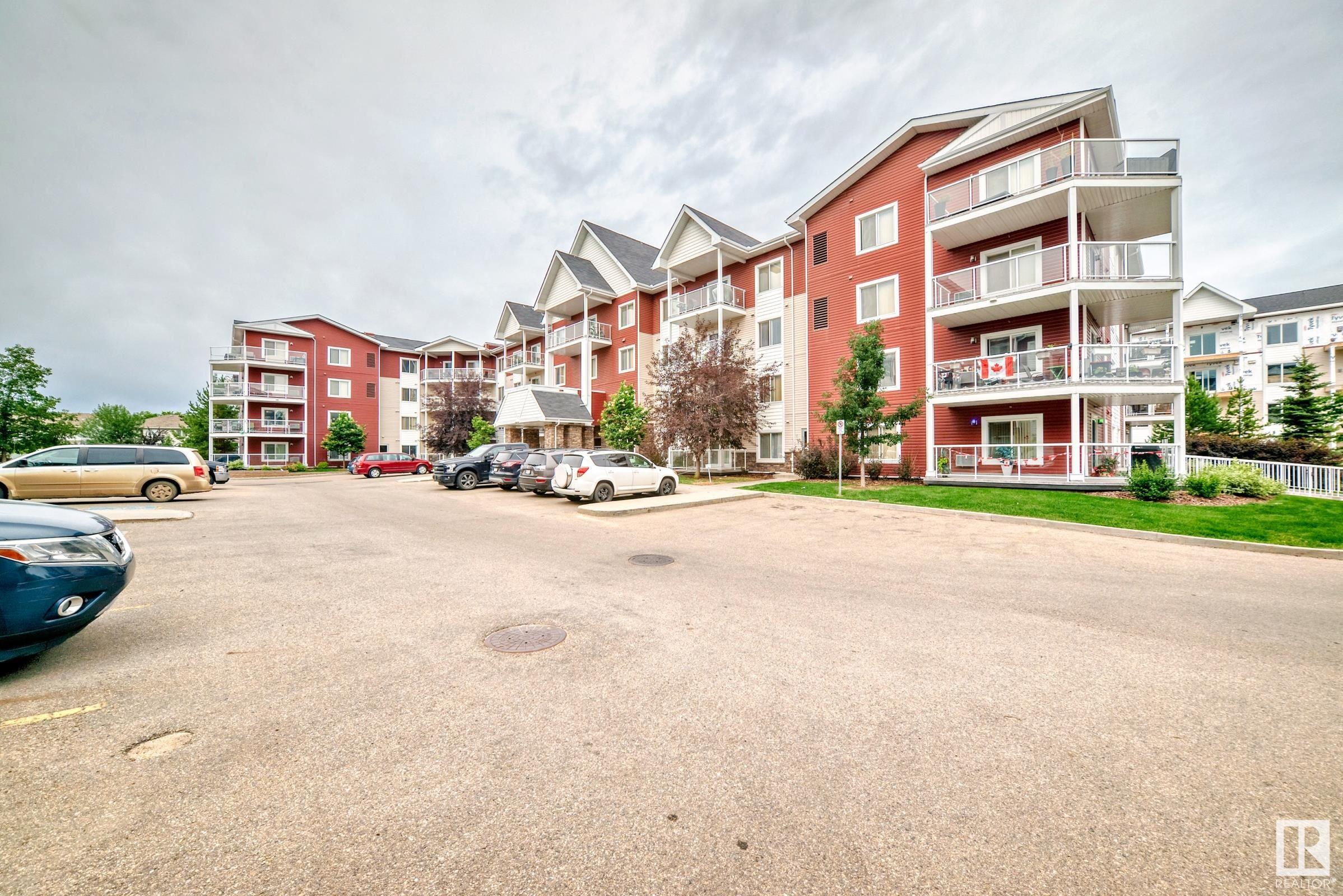 http://cdnparap120.paragonrels.com/ParagonImages/Property/p12/RAE/225360171/1/0/0/d3deb6396f637d2027584ac58643ac22/1/77aeba459e057ccd7501fc932a45b6a7/225360171-1052e62f-35ab-4da7-b9b6-c357a2c8e2ca.JPG
