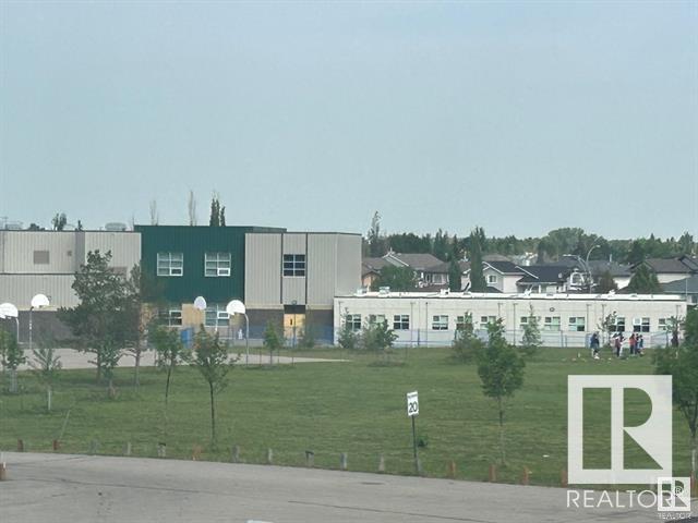 http://cdnparap120.paragonrels.com/ParagonImages/Property/p12/RAE/225360254/29/0/0/e212287e8cf0bd3aca294ba2f228feaa/1/0f8f3efd053bec09aa4da39a37538d60/225360254-0d327f8c-b809-45ef-9dd3-f8e6453de460.JPG