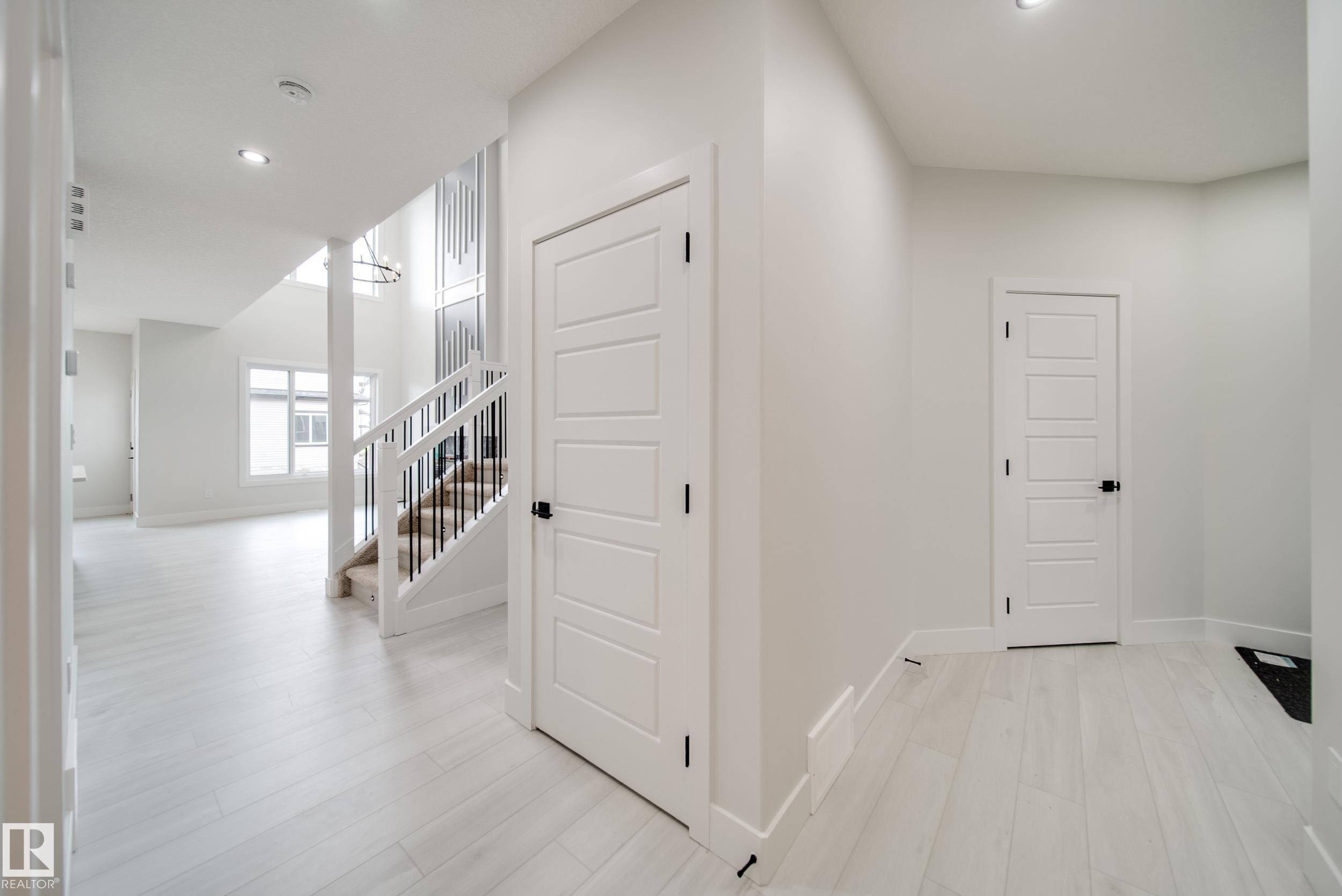 Photo 3 at 8811 183 Avenue NW, Klarvatten, Edmonton