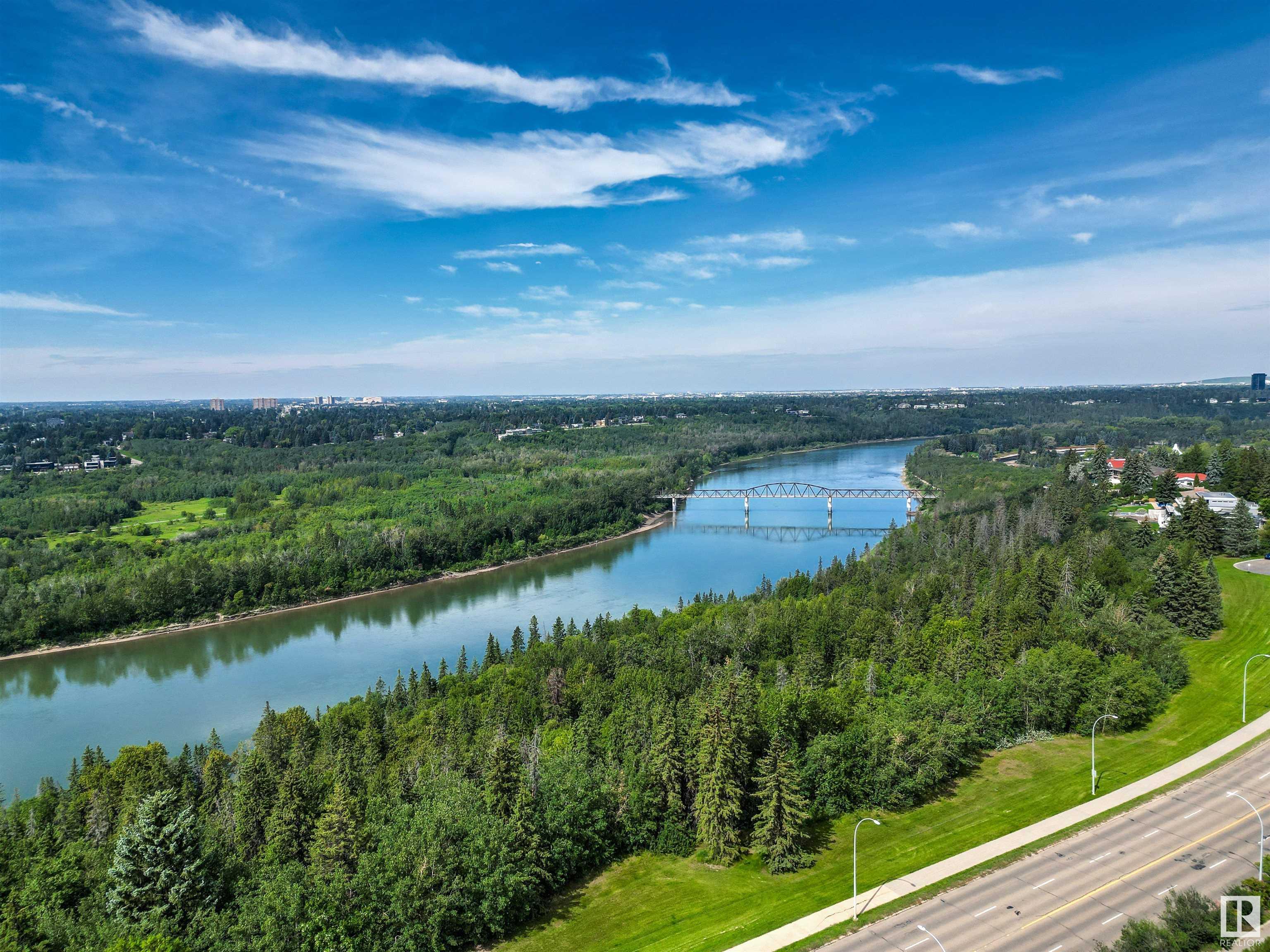 http://cdnparap120.paragonrels.com/ParagonImages/Property/p12/RAE/225360504/73/0/0/184c1db4951a42cf5f940b9c3b0a1b99/1/3bfdf36f6433d957aeb0fc46e27f5998/225360504-81b19777-9631-41fc-aefc-1bf67adde60c.JPG