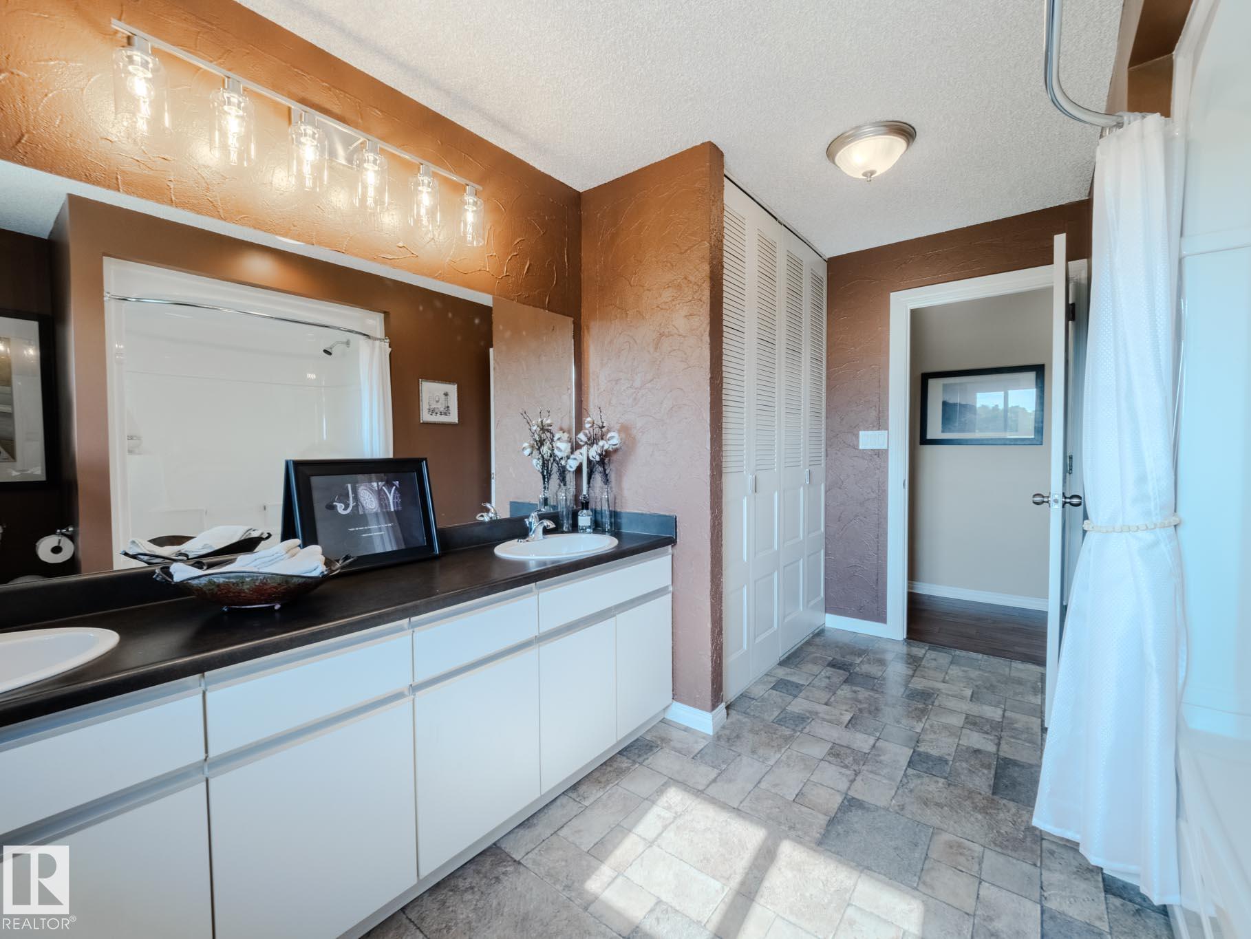 Photo 21 at 49072 Rge Road 233, None, Rural Leduc County
