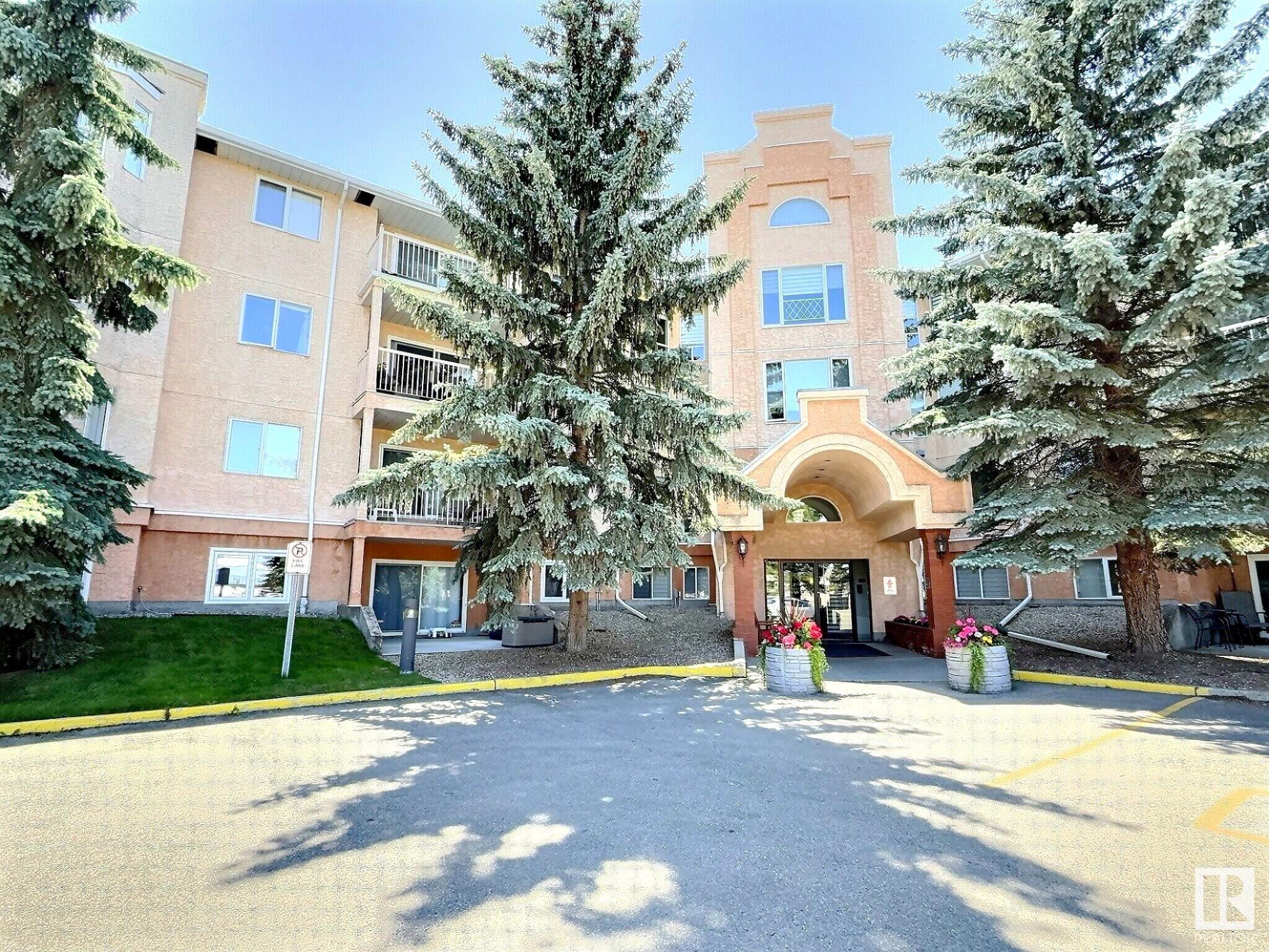 http://cdnparap120.paragonrels.com/ParagonImages/Property/p12/RAE/225360680/1/0/0/a8c14b349ba8e94c446ec87a6c43d1e0/1/d775f3b53544b6c9a8eafe70ba96a3ad/225360680-48696761-1b7d-42b1-8a51-9ef3cc23bac7.JPG