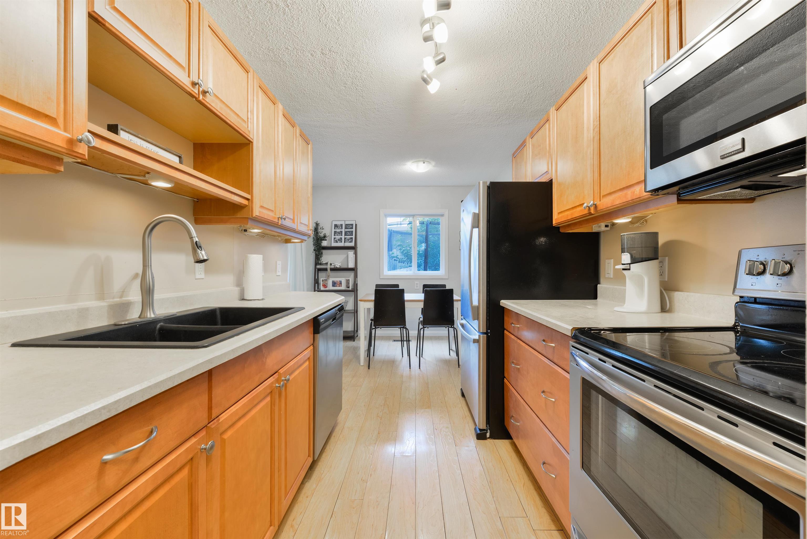 Photo 9 at 2B Meadowlark Village NW, West Meadowlark Park, Edmonton