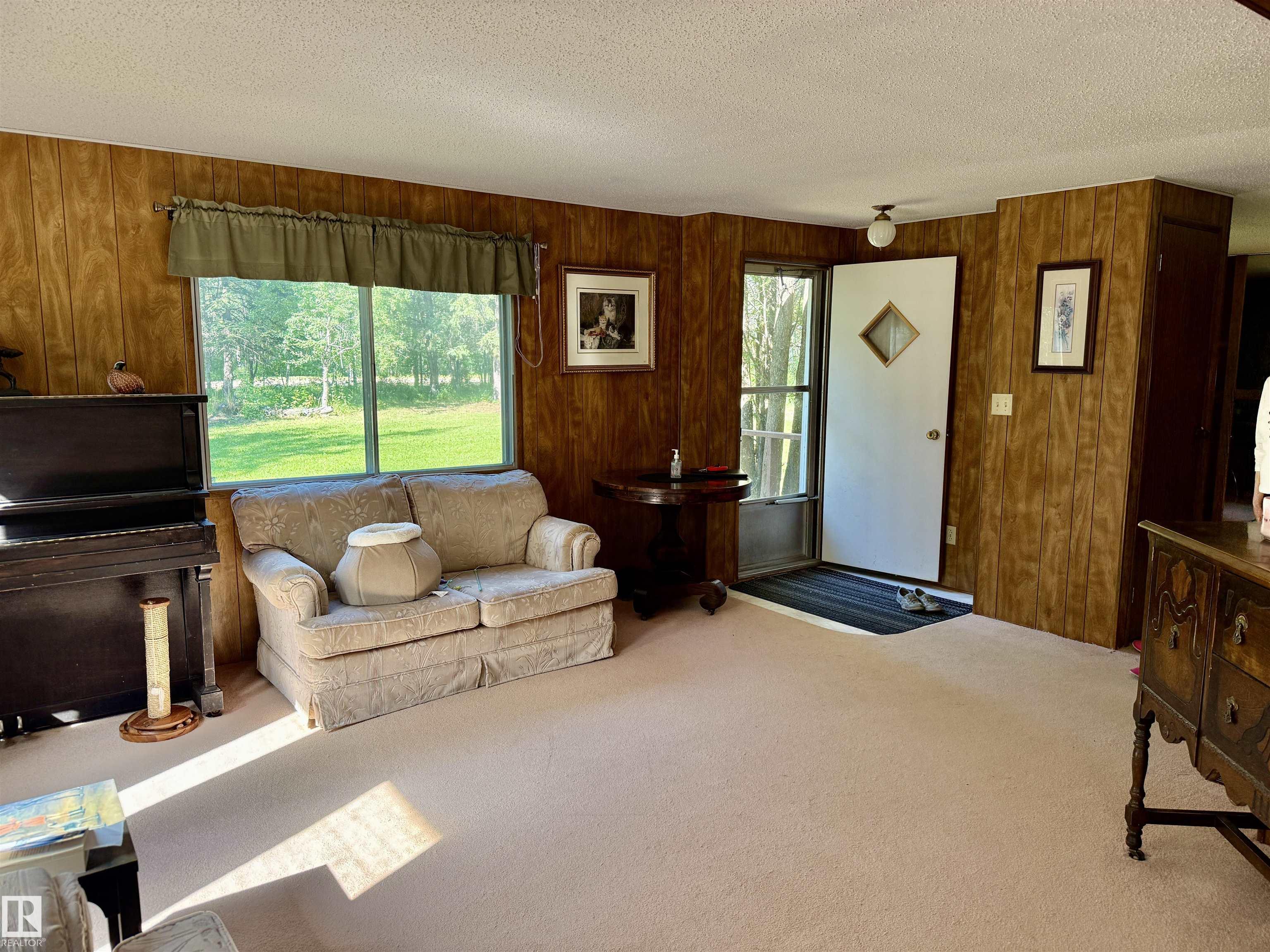 Photo 11 at 6 - 53301 Rge Road 32, Westland Park II, Rural Parkland County