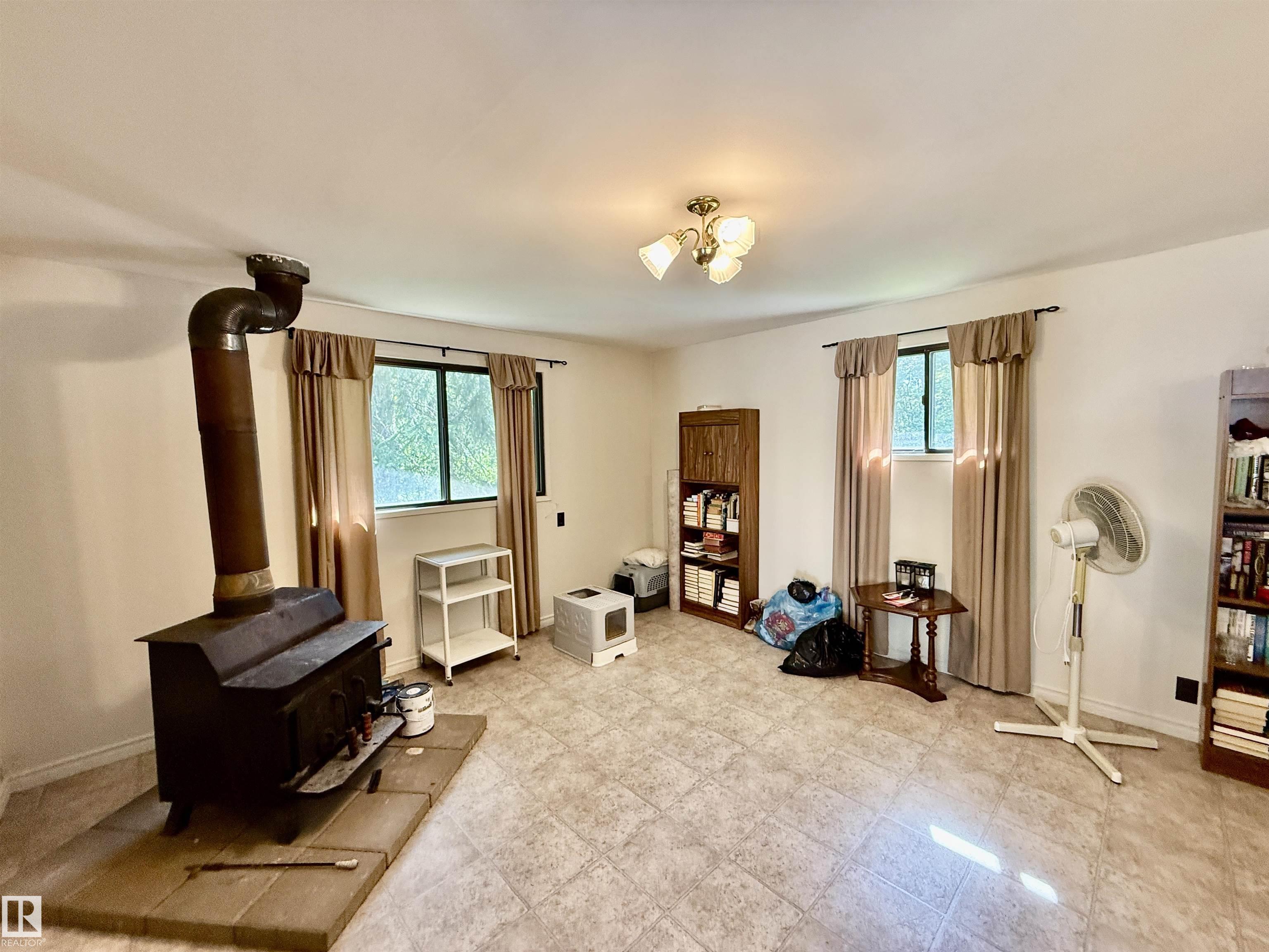 Photo 17 at 6 - 53301 Rge Road 32, Westland Park II, Rural Parkland County